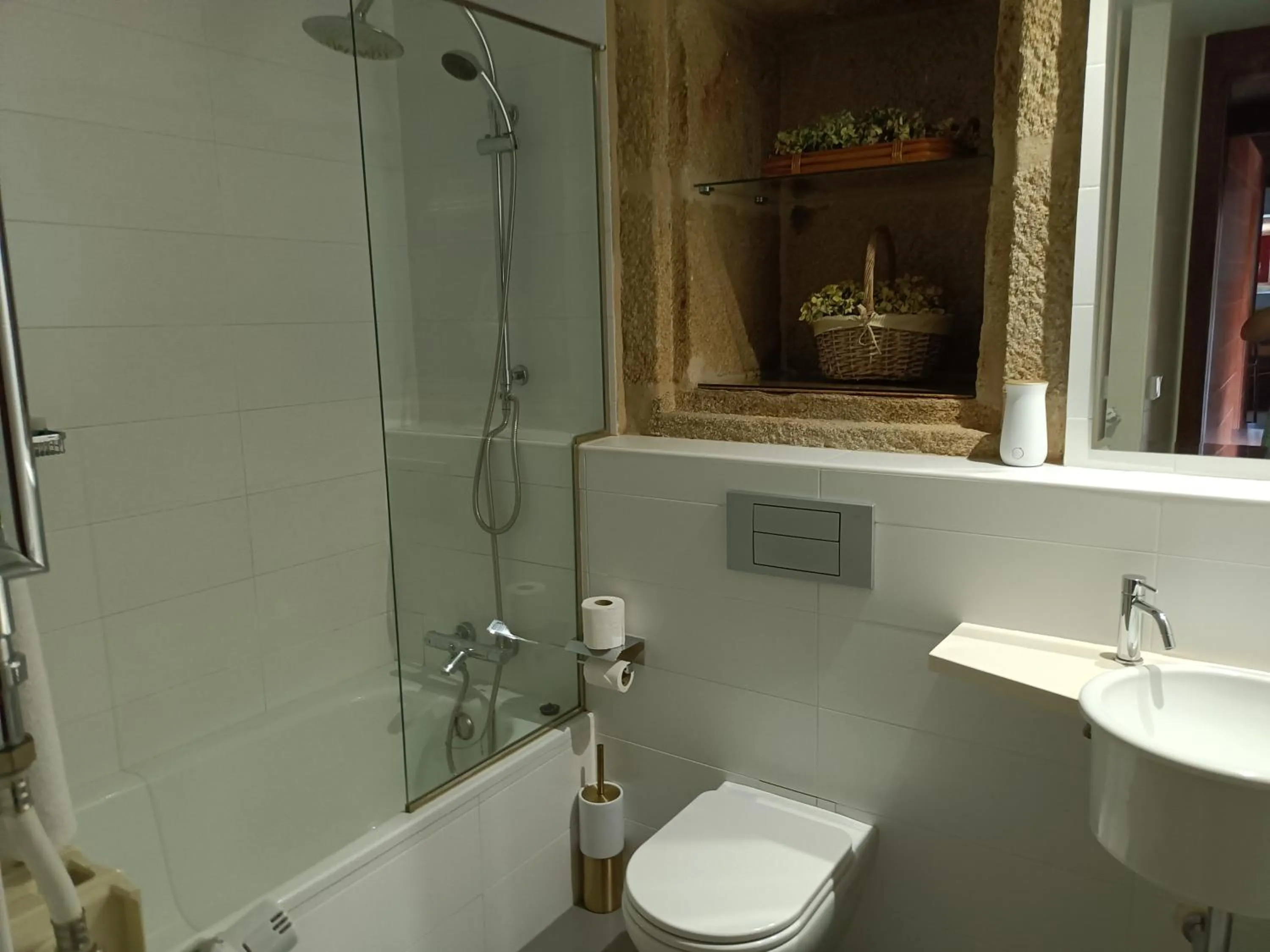 Shower in Casa das Capelas