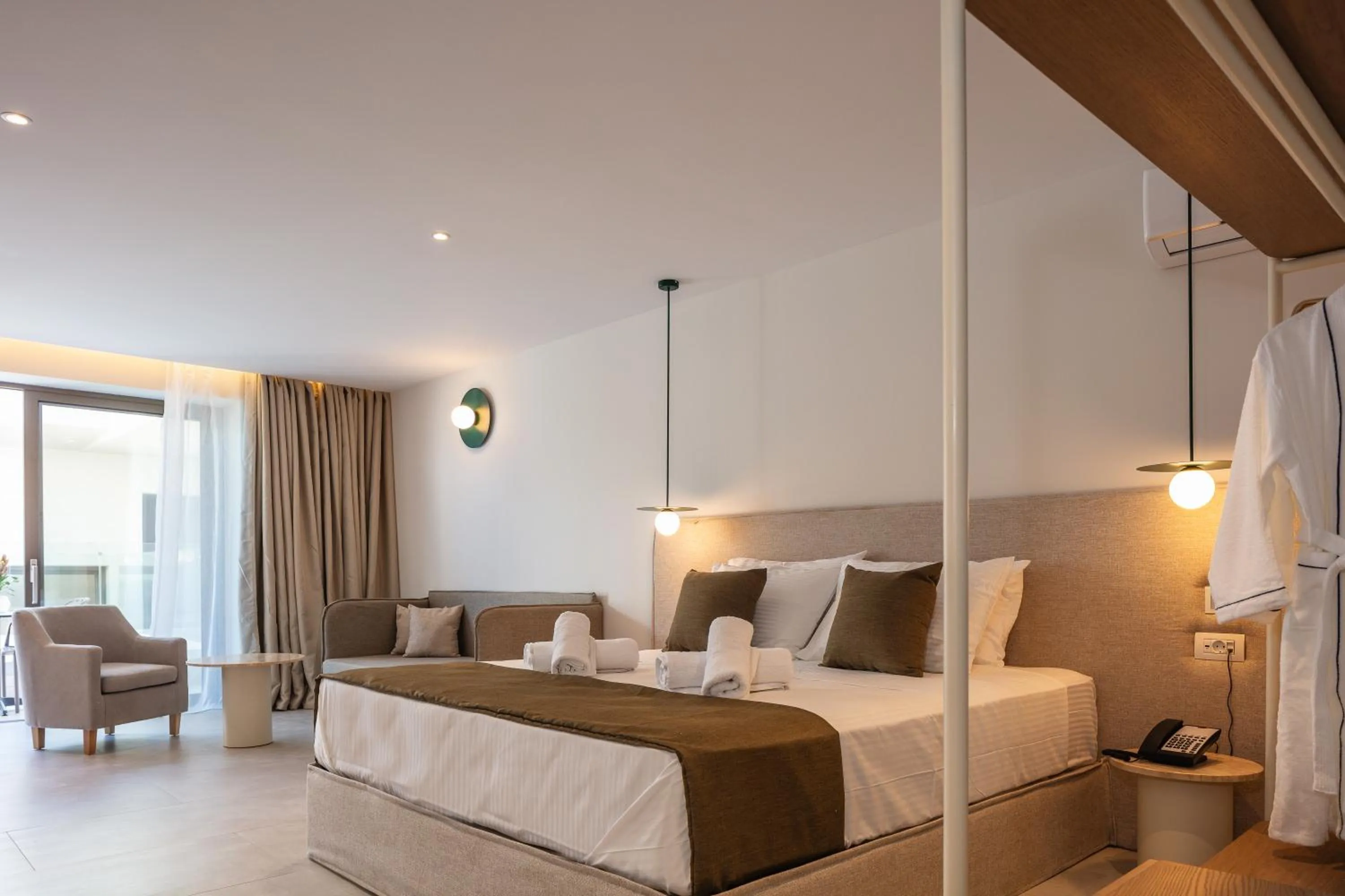 Photo of the whole room, Bed in San Antonio Boutique Hotel & Spa - Adults Only