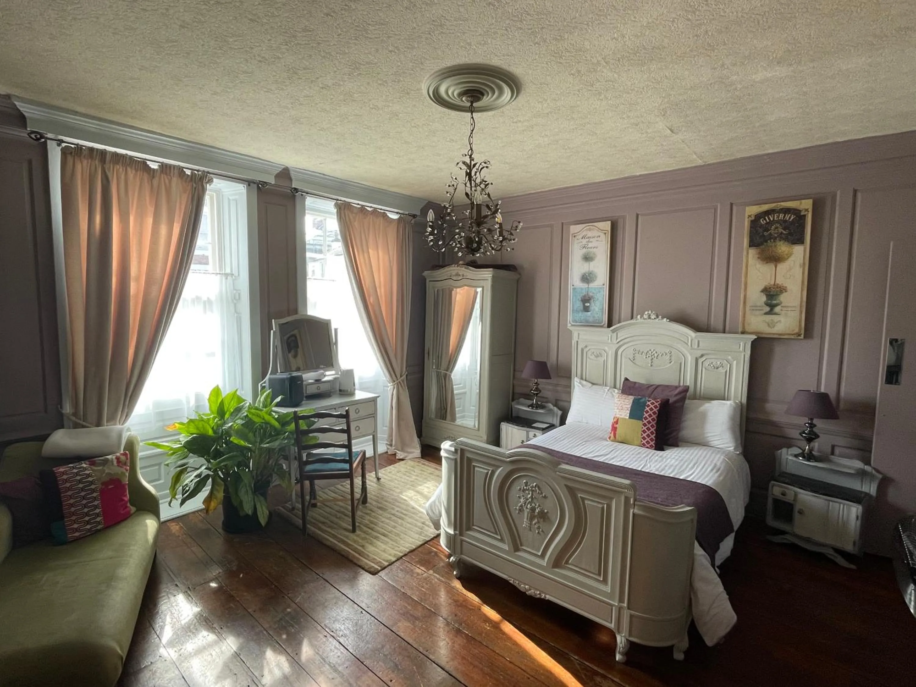 Bedroom, Bed in The Mansion House Hotel