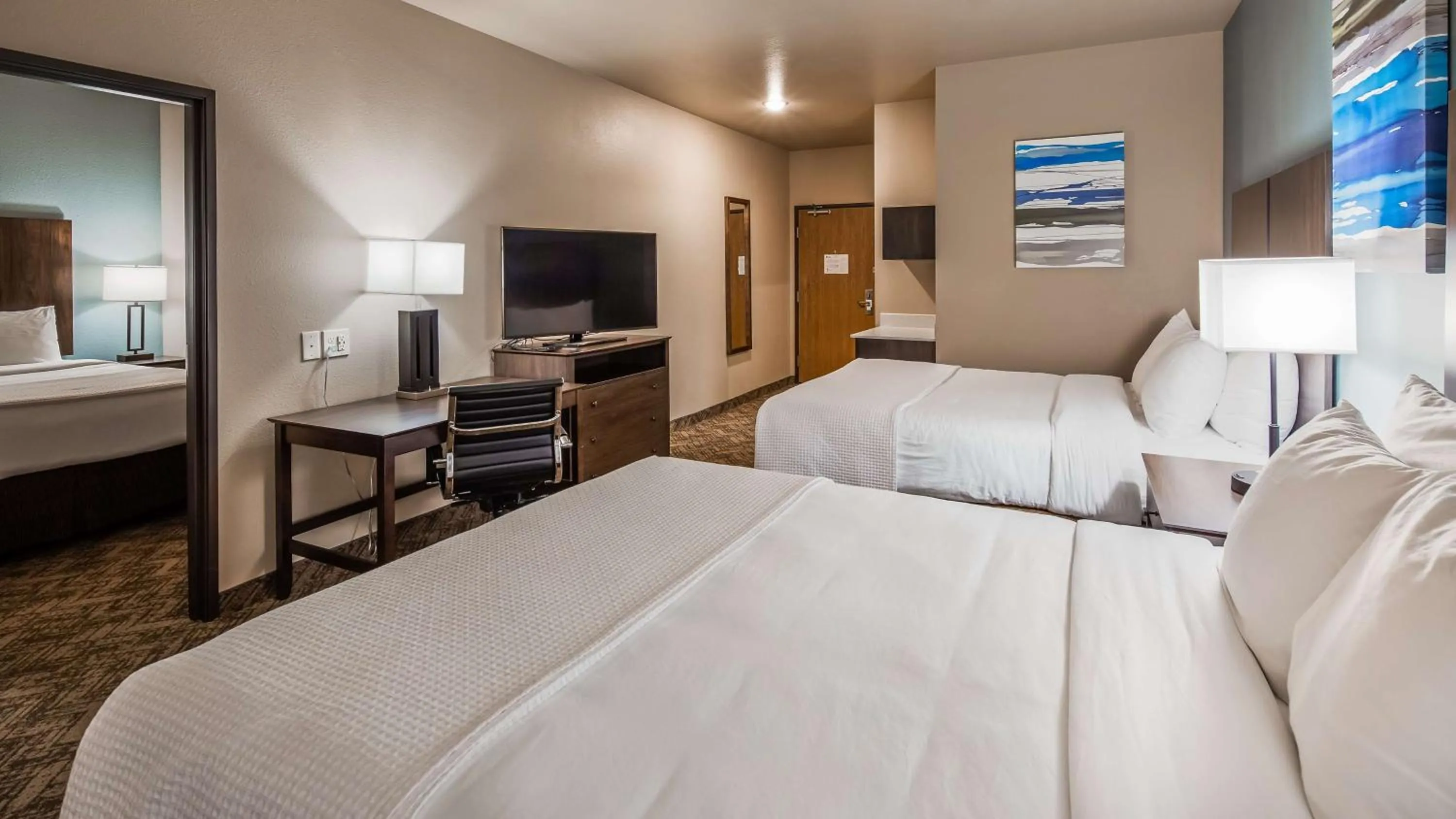 Bedroom, Bed in Best Western Golden Spike Inn & Suites