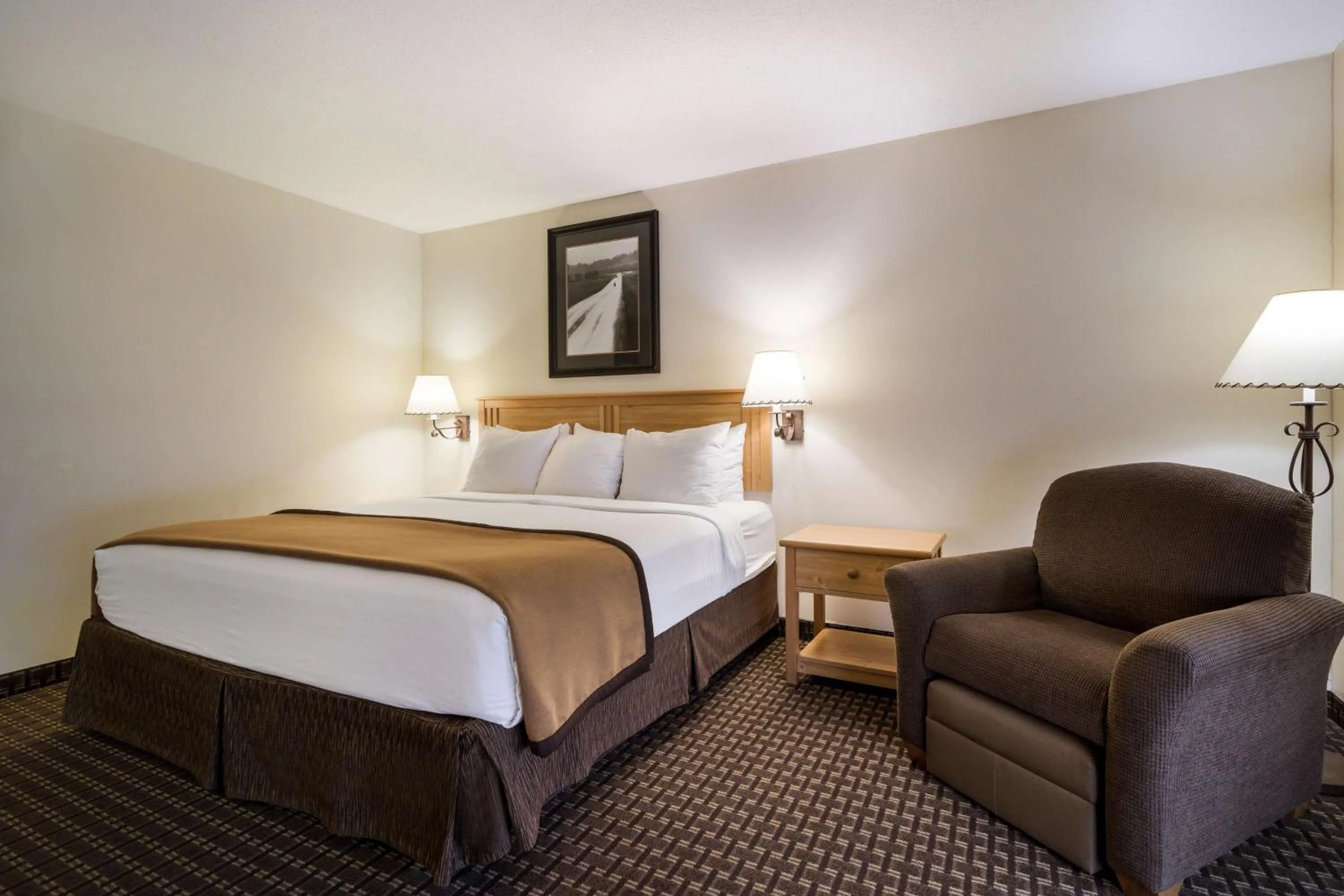 Bedroom, Bed in Best Western Golden Spike Inn & Suites
