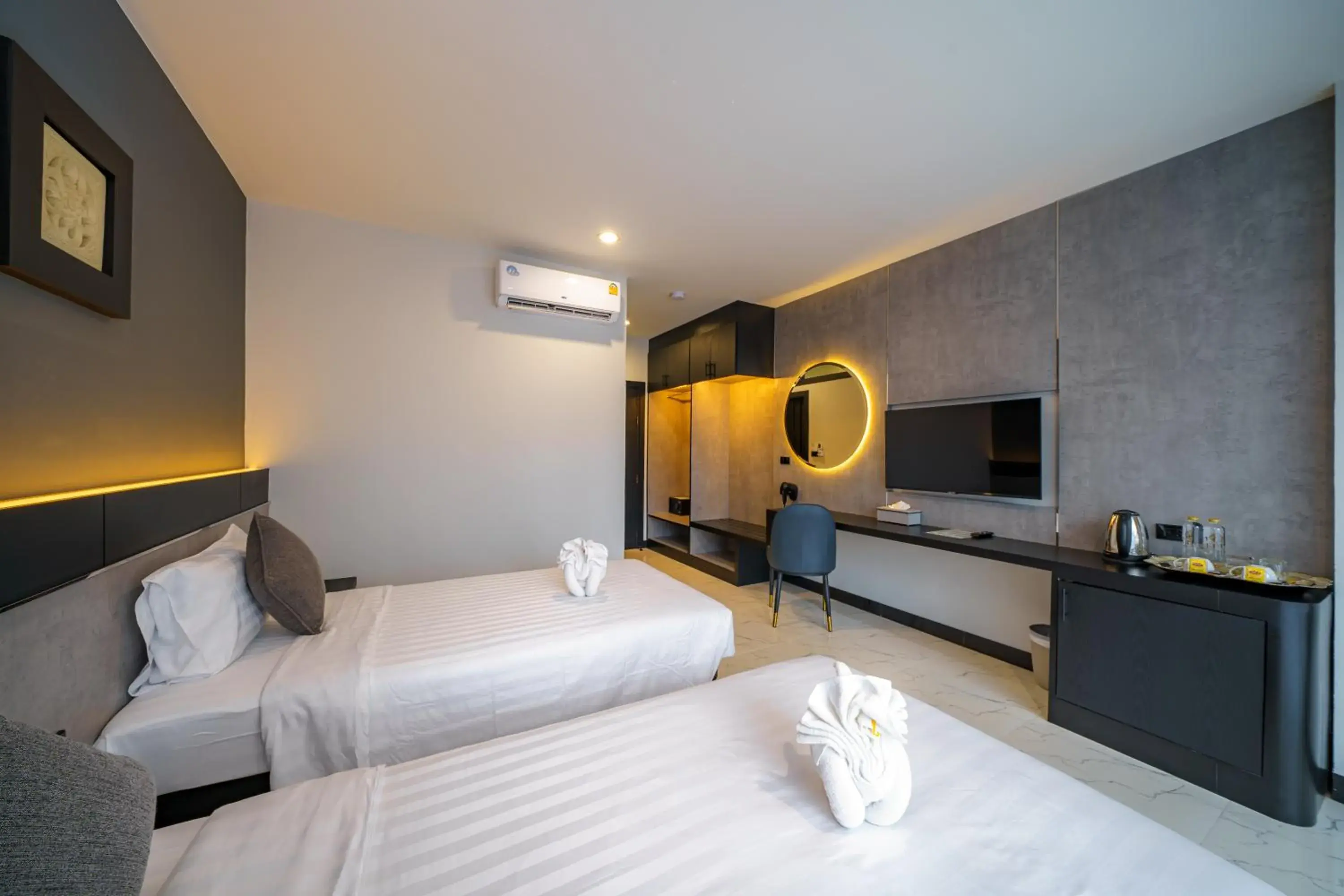 Deluxe Twin Room in LHC HOTEL AND RESORT Deluxe Twin Room in LHC HOTEL AND RESORT