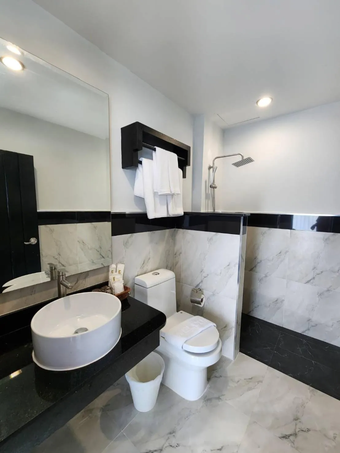 Bathroom in LHC HOTEL AND RESORT