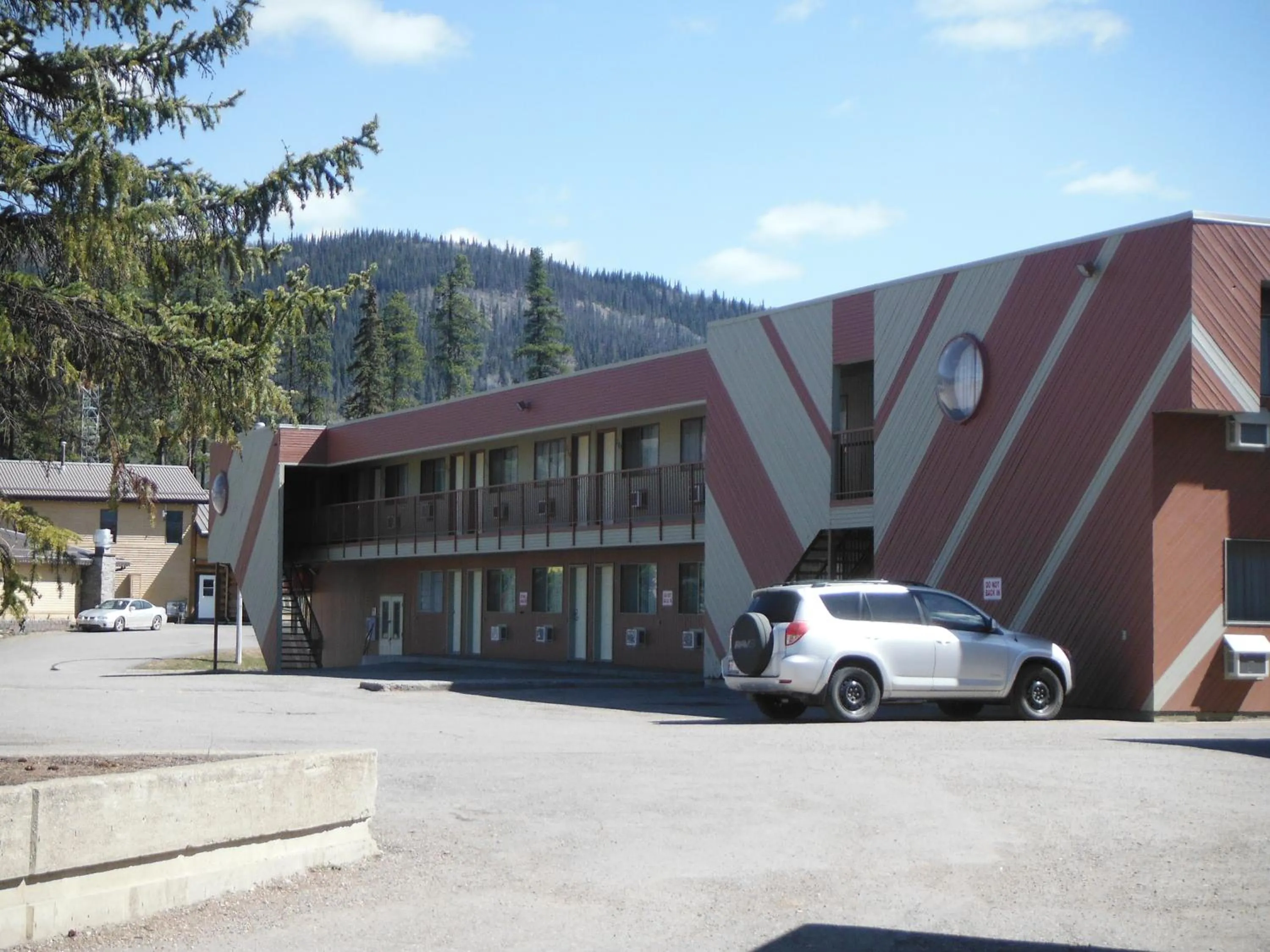 Tumbler Ridge Inn