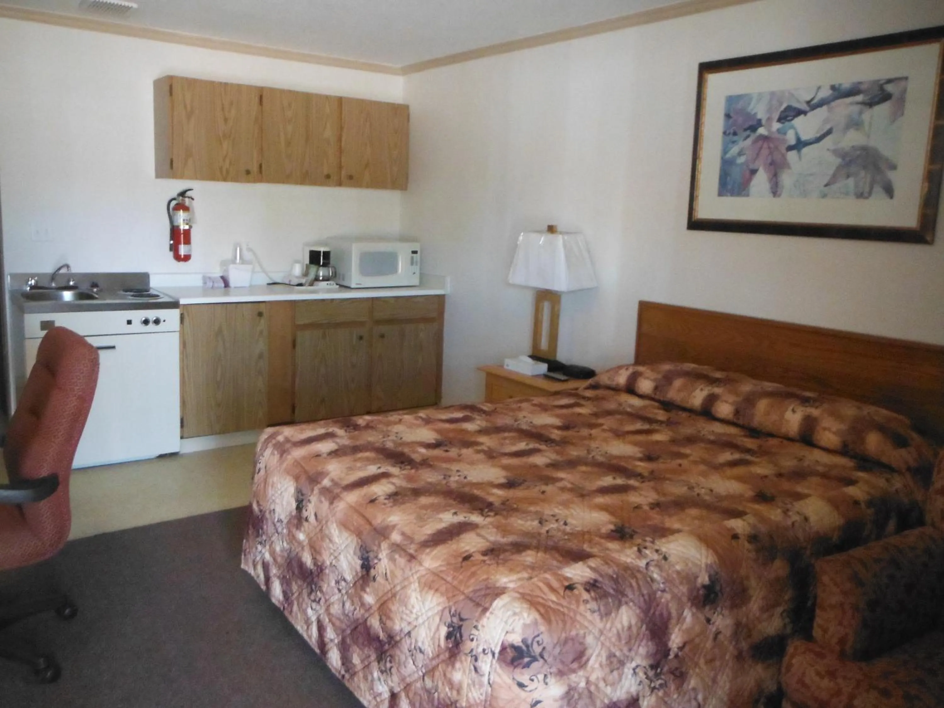 Bed in Tumbler Ridge Inn