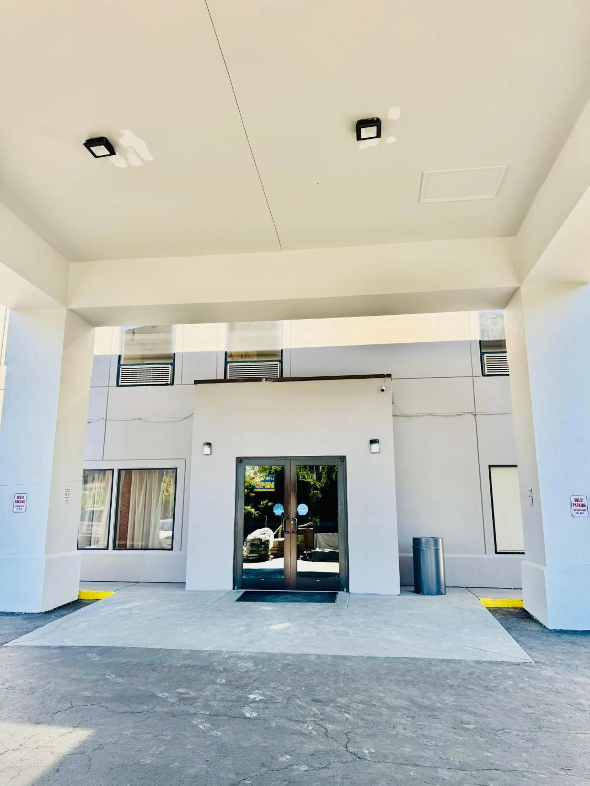 Facade/entrance in Days Inn by Wyndham Manassas