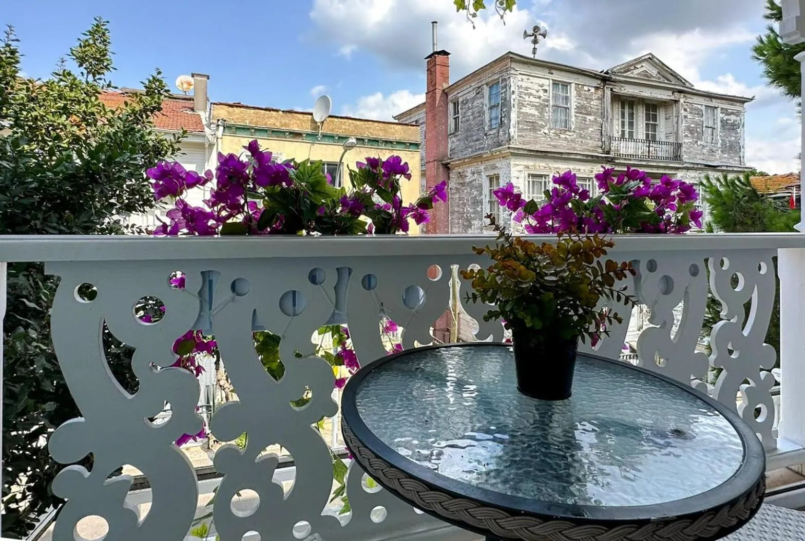 hi HOTEL IVY BÜYÜKADA