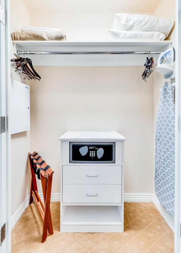 Jet Luxury at The Signature Condo Hotel