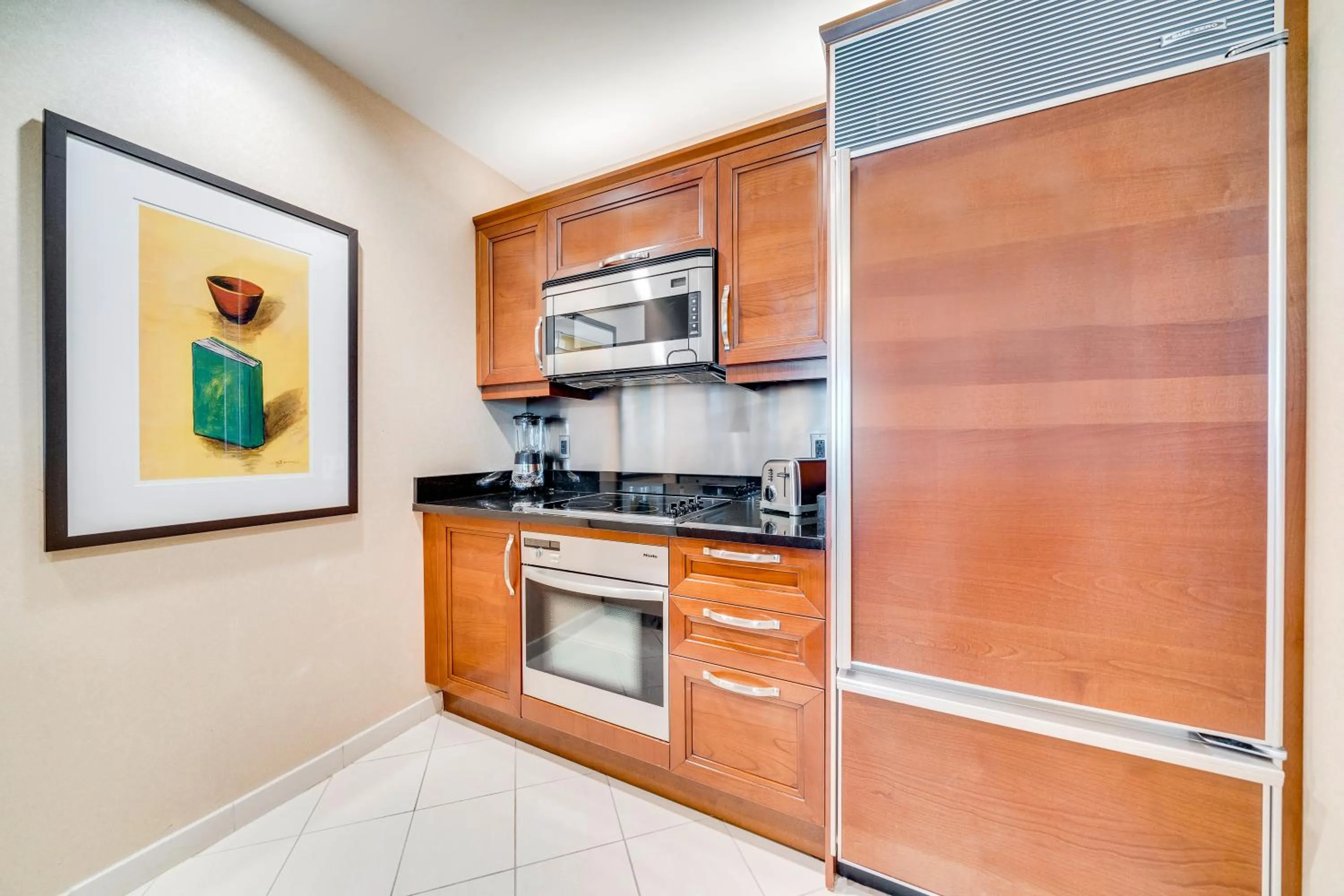 Jet Luxury at The Signature Condo Hotel