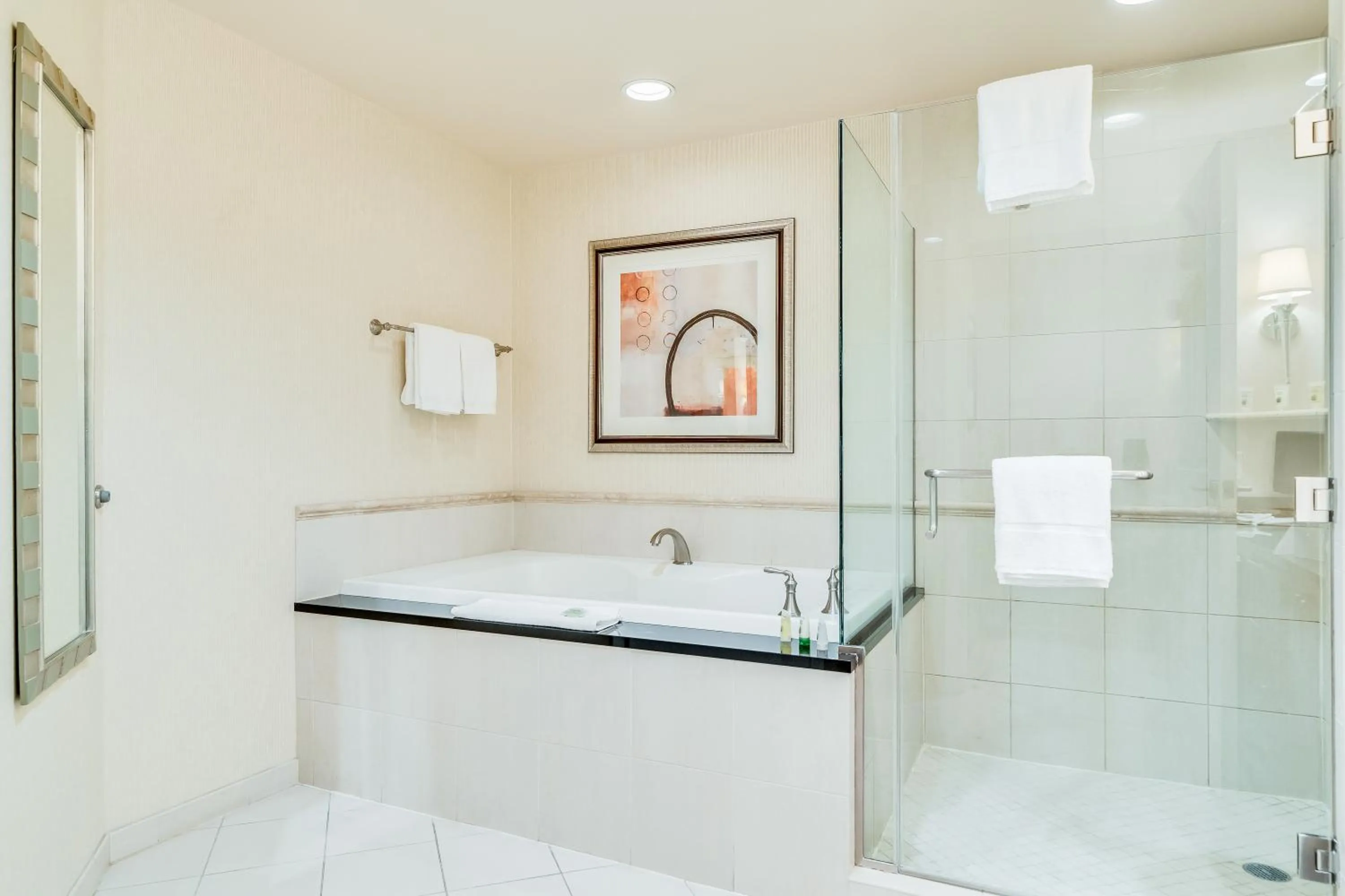 Jet Luxury at The Signature Condo Hotel