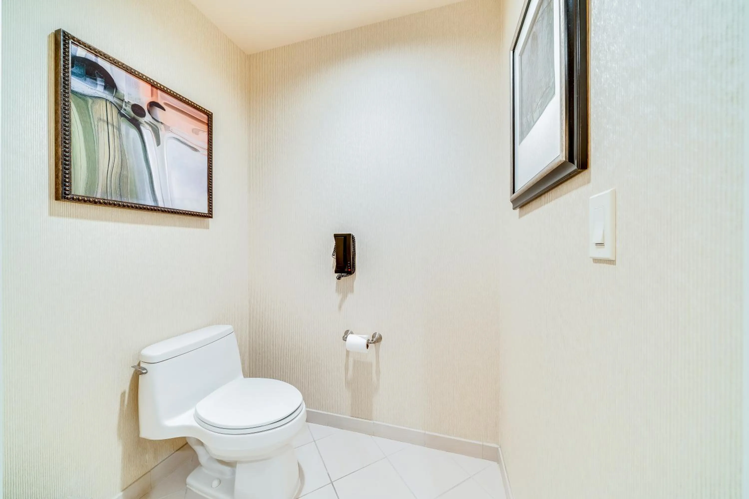 Jet Luxury at The Signature Condo Hotel