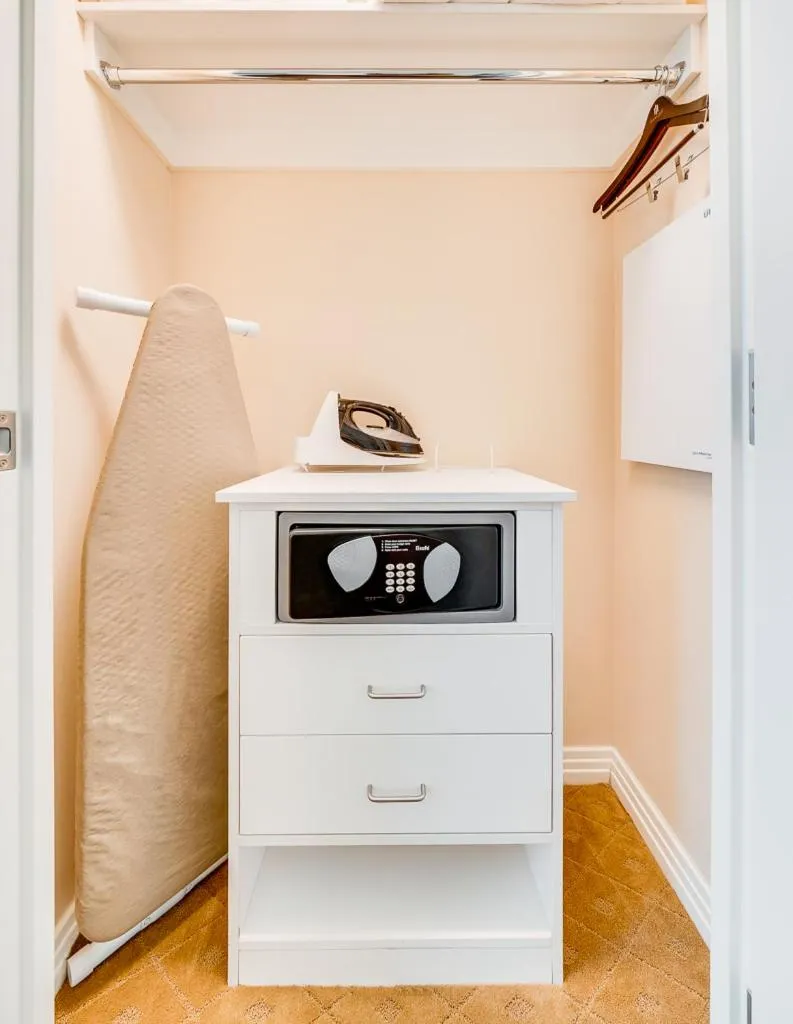 Jet Luxury at The Signature Condo Hotel