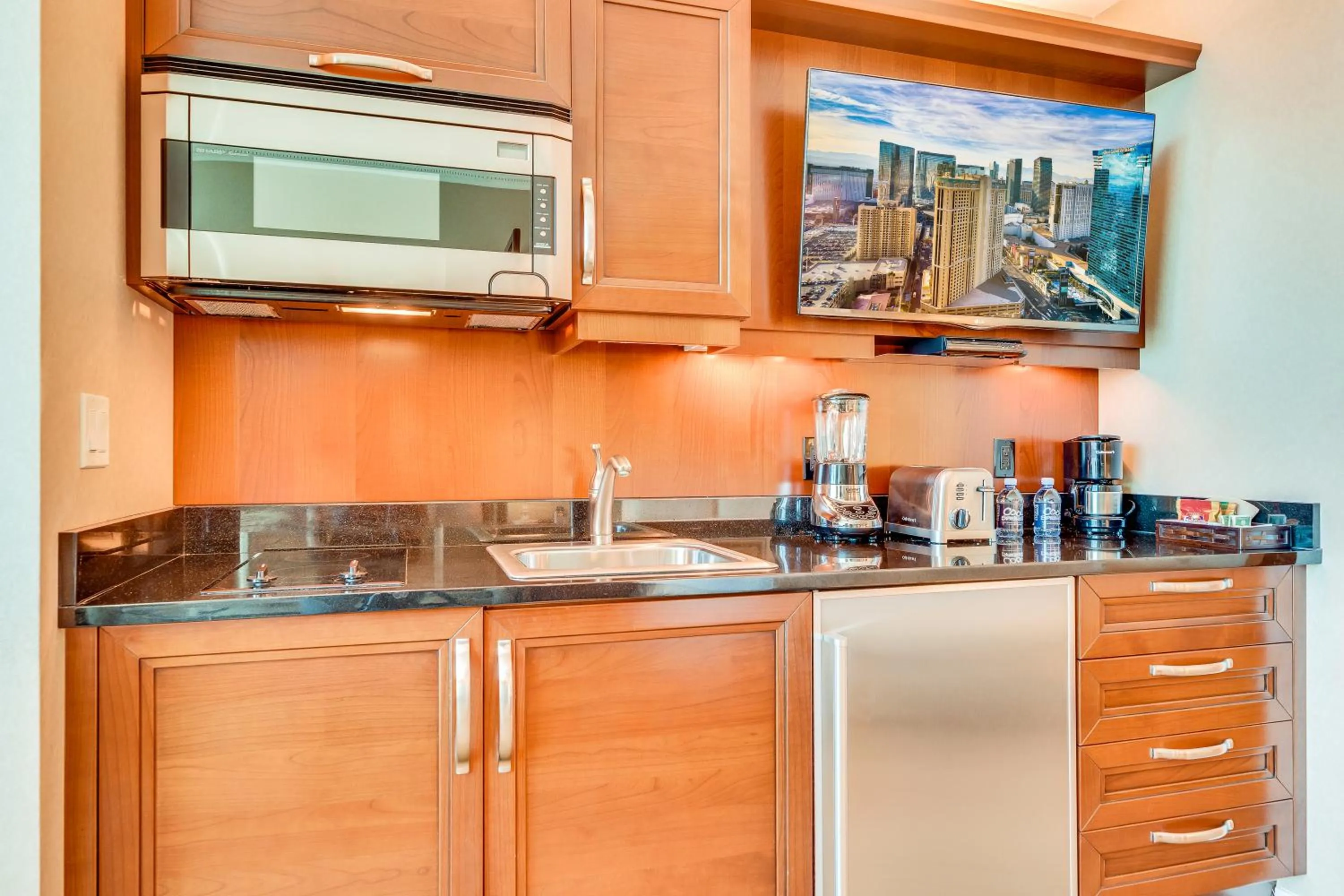 Jet Luxury at The Signature Condo Hotel