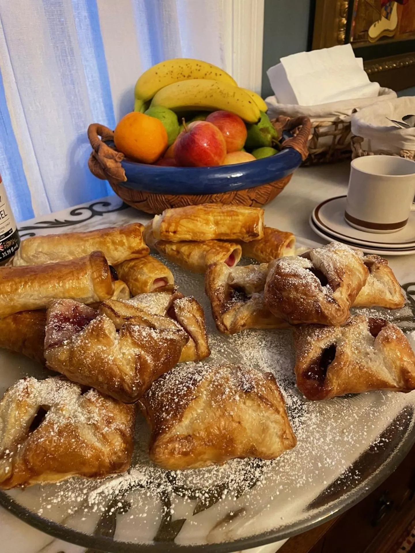 Breakfast in Beacon Hermitage