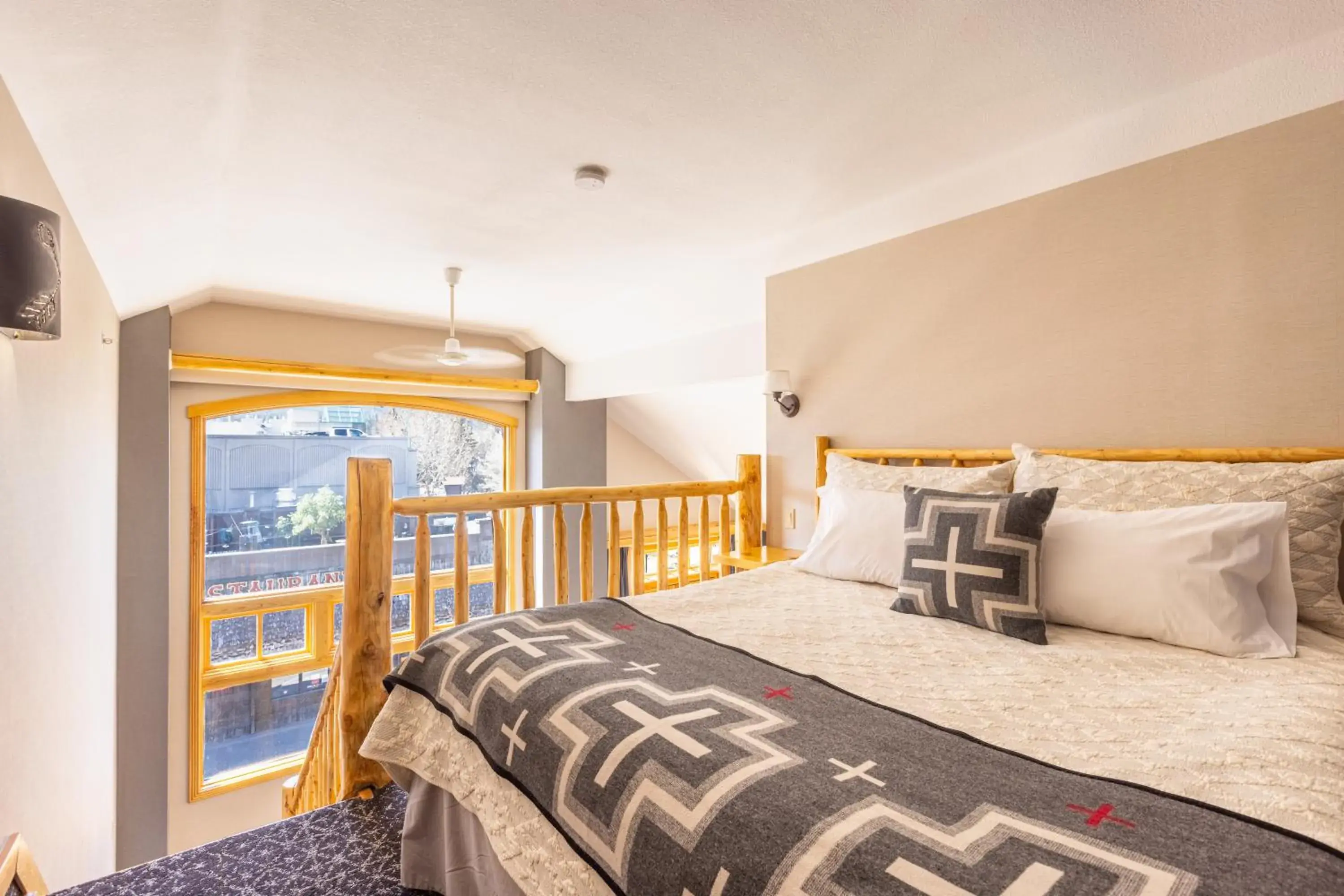 Bed in Brewster Mountain Lodge Bed in Brewster Mountain Lodge