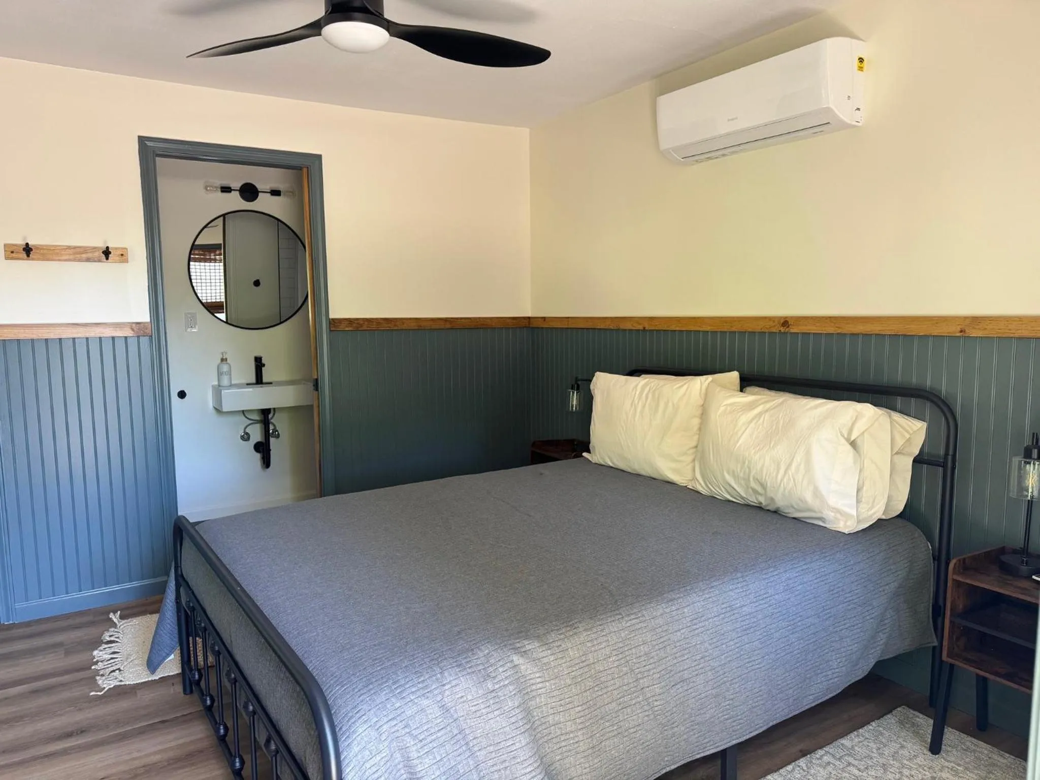 Bed in The Inn at the Gate