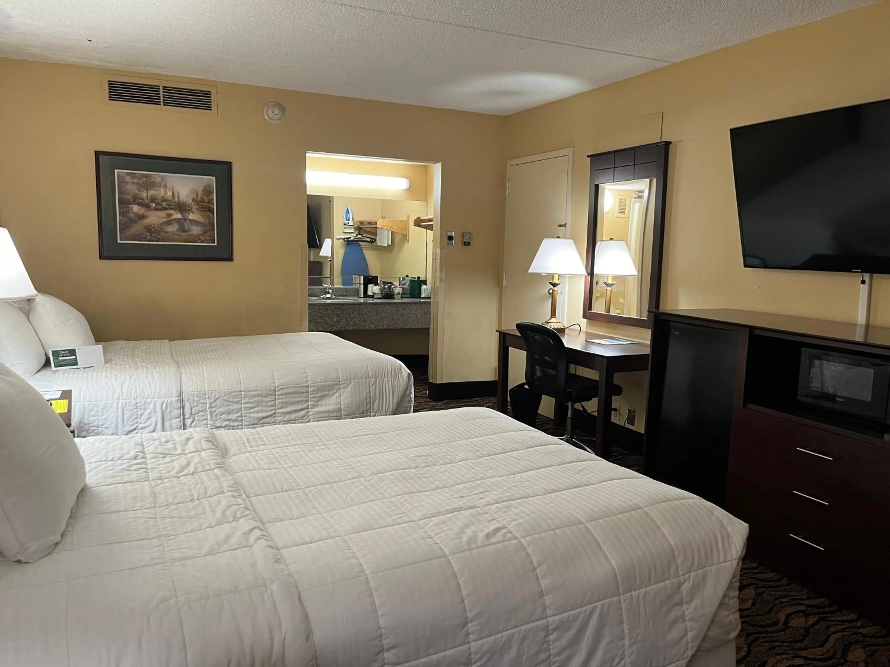 Bed in MCM Grande FunDome Odessa