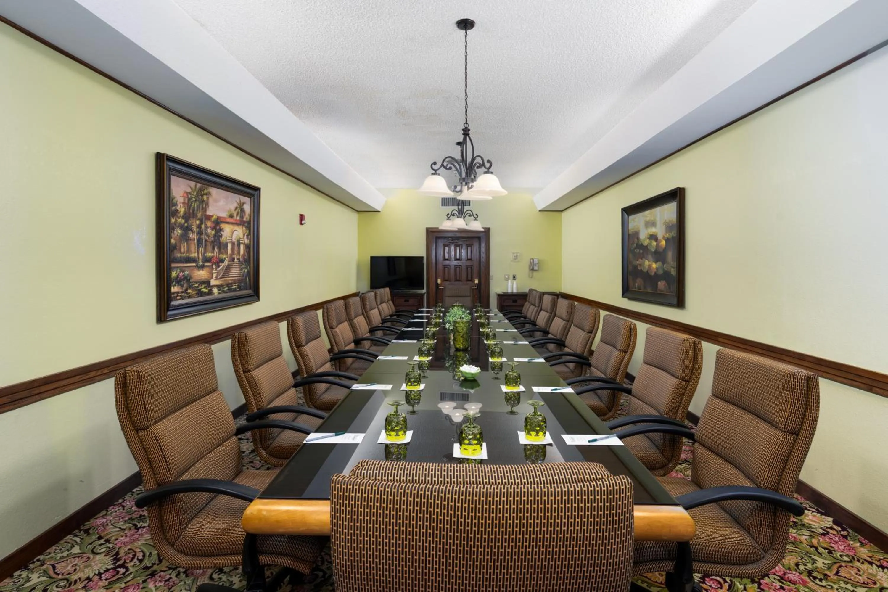 Meeting/conference room in MCM Elegante Suites Abilene