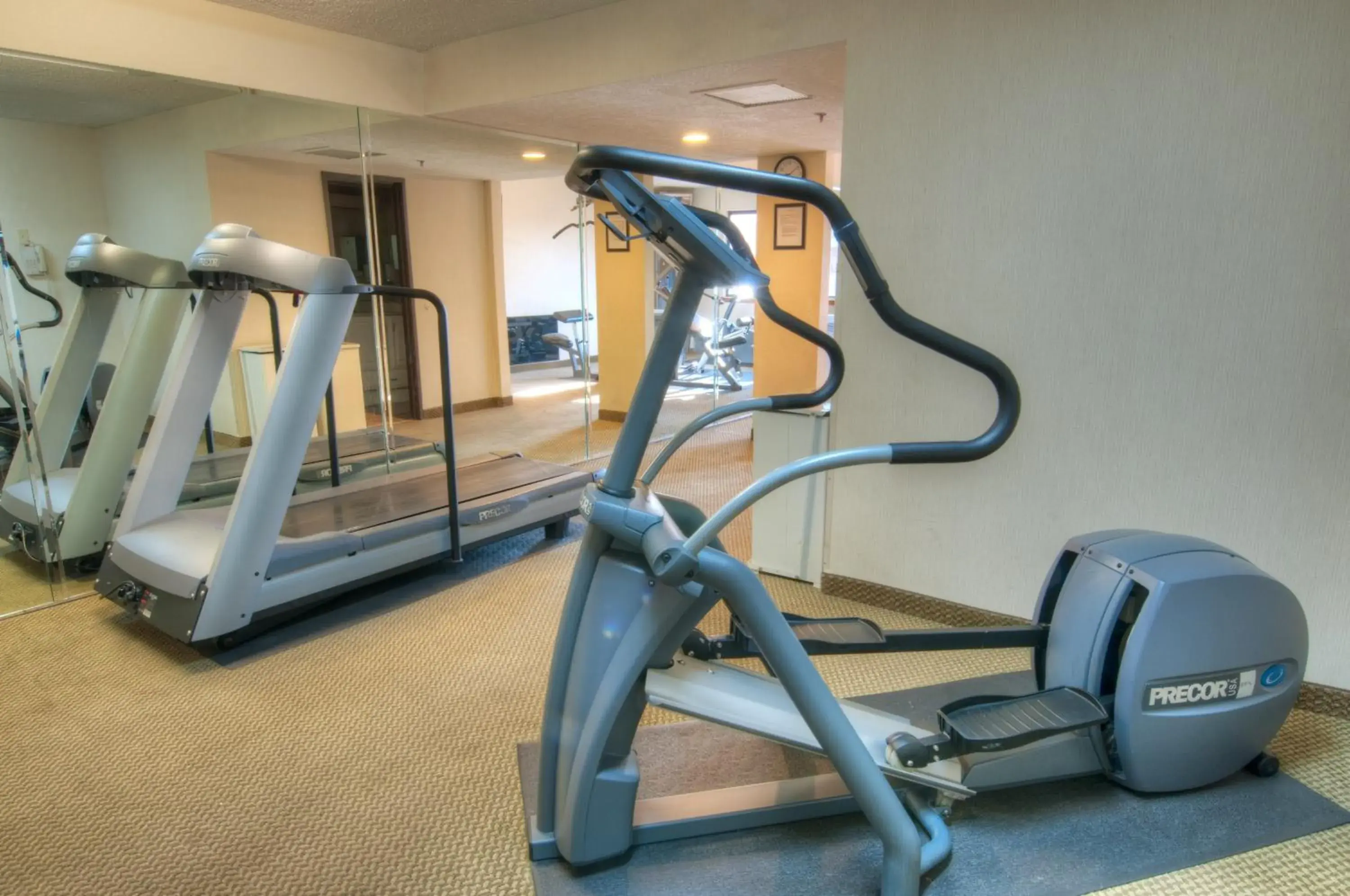 Fitness centre/facilities in MCM Elegante Suites Abilene Fitness centre/facilities in MCM Elegante Suites Abilene