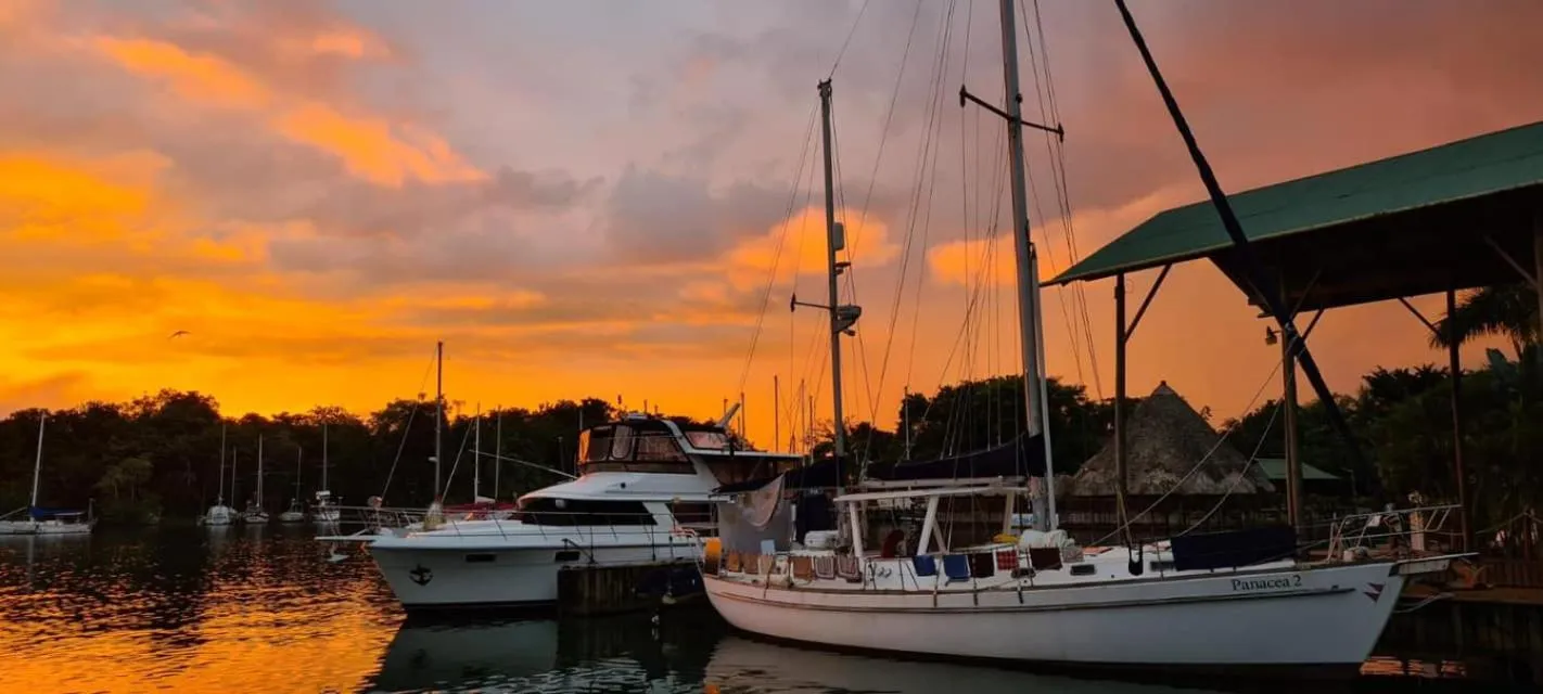 Mar Marine Yacht Club