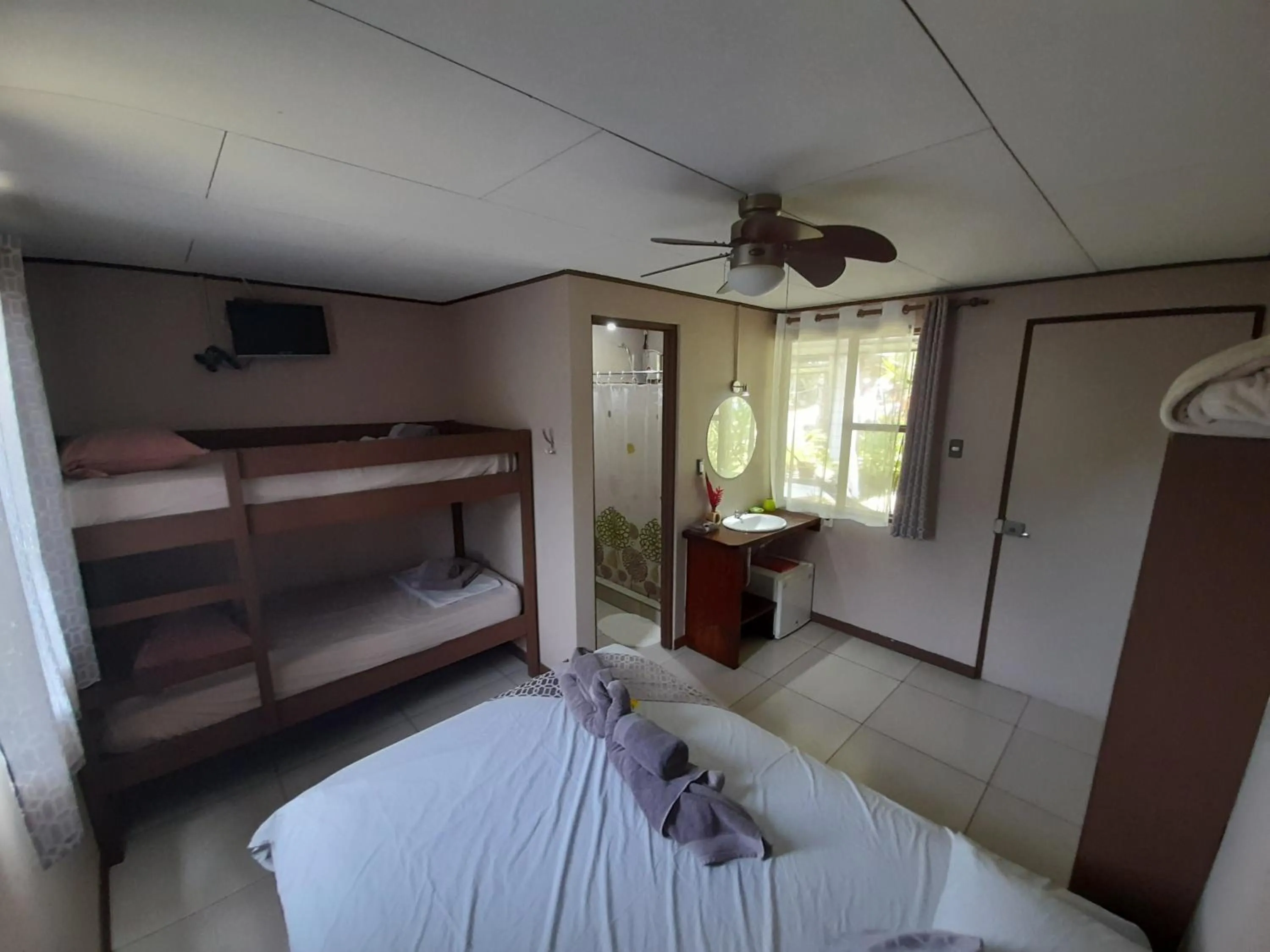 Photo of the whole room, Bed in Hotel El Colibri Rojo