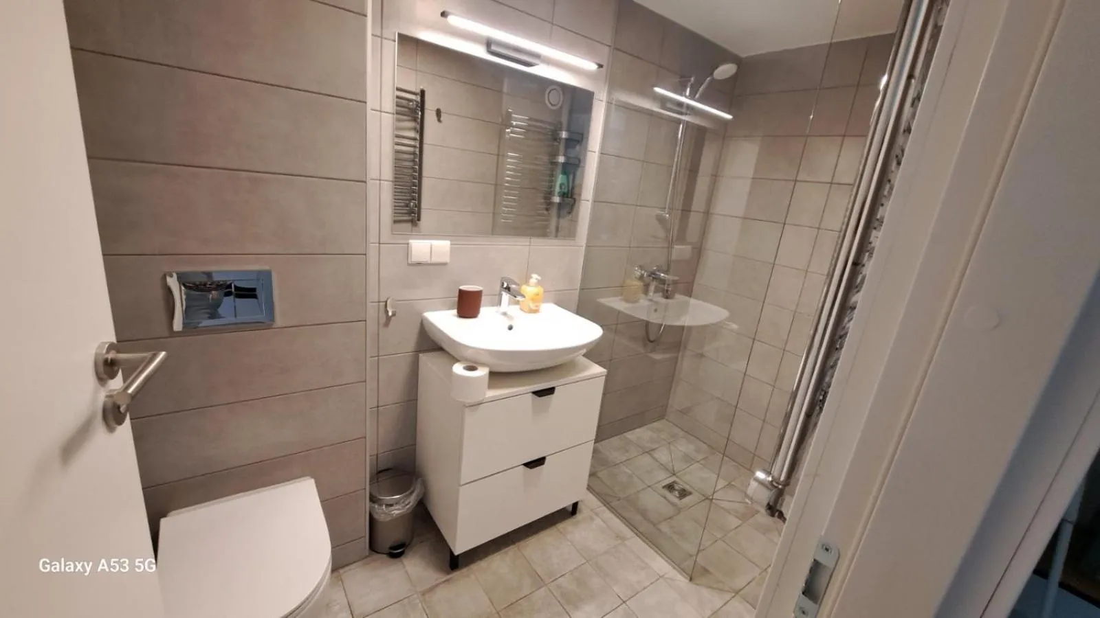 Shower in KaunasInn - AM