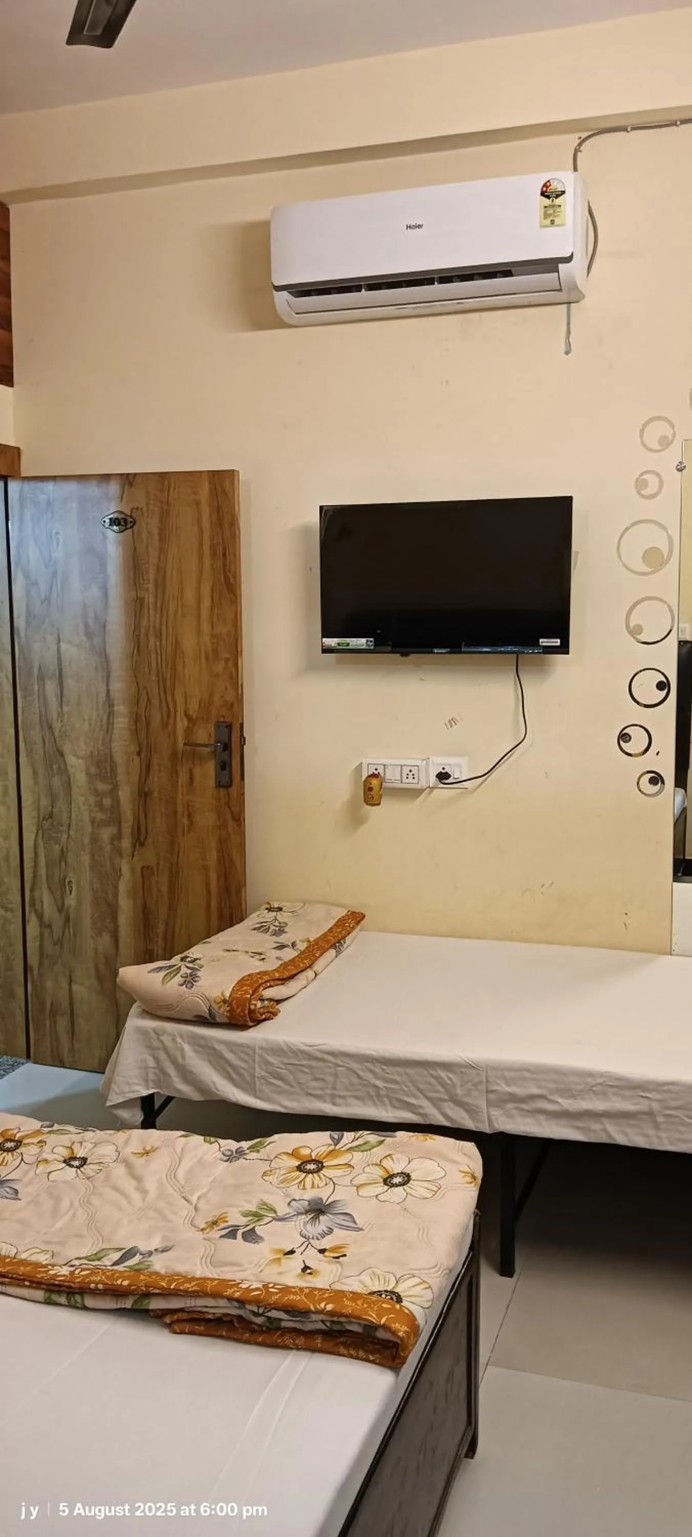Bed in Parvati home stay