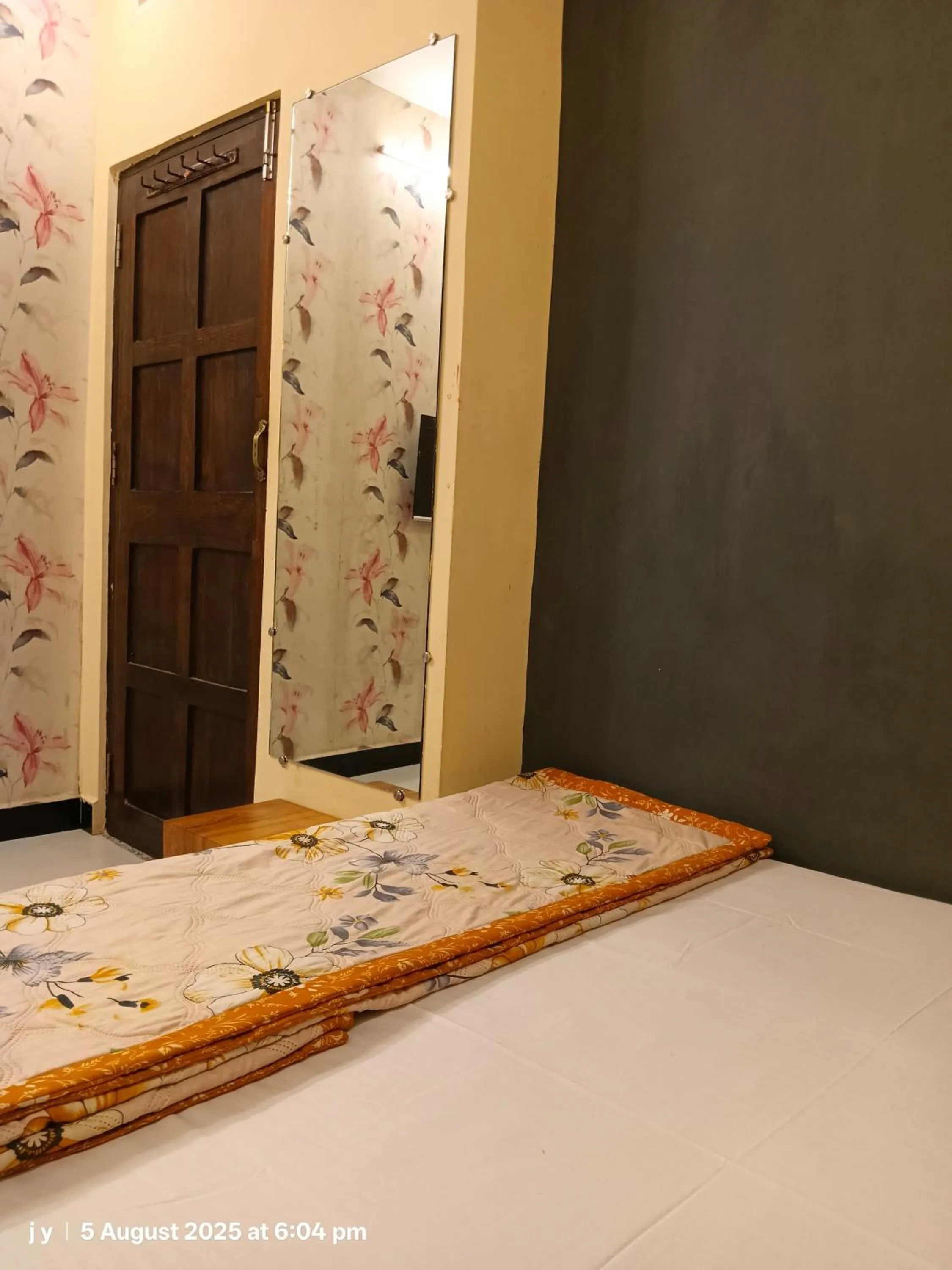 Bed in Parvati home stay