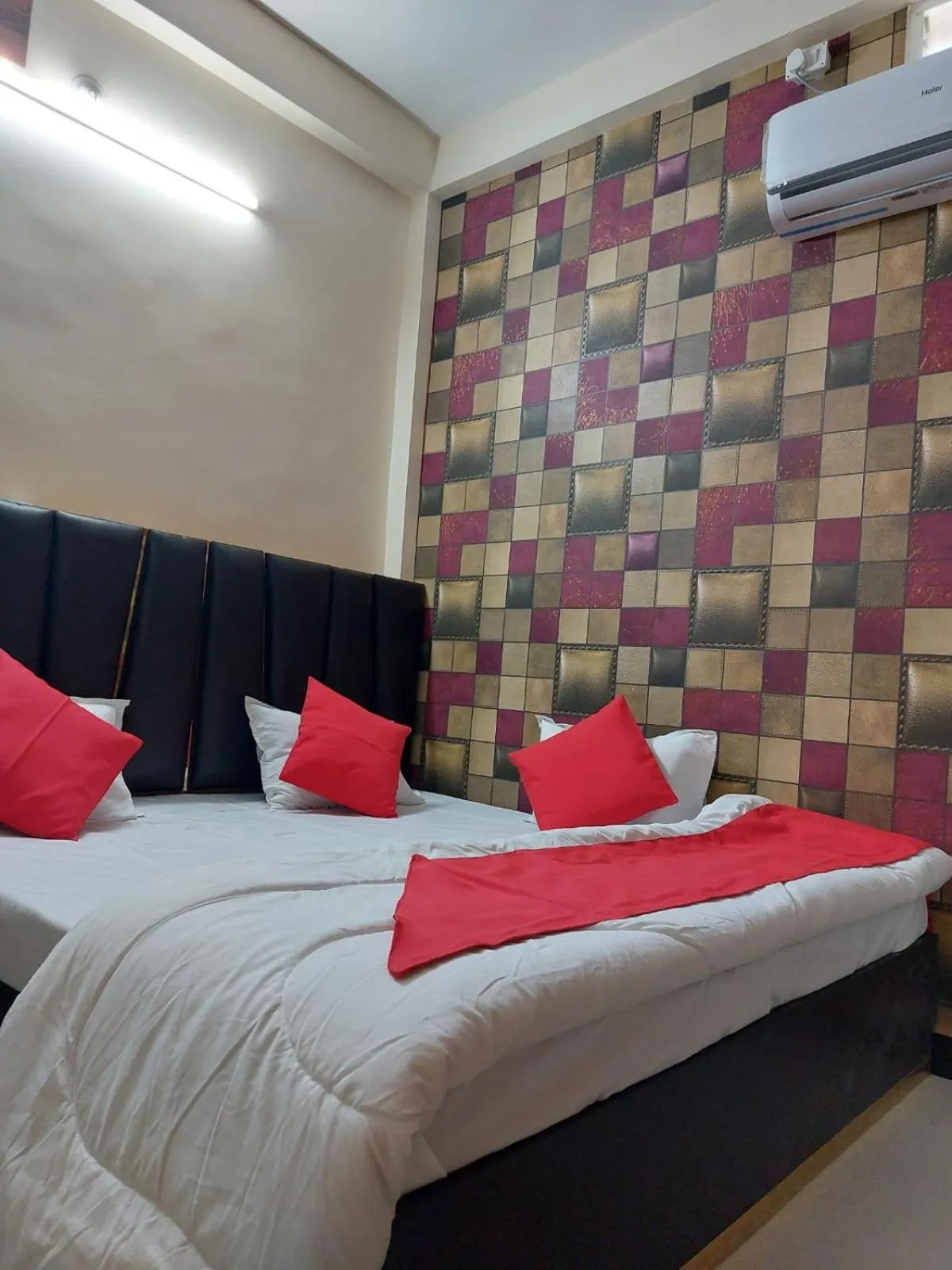 Bed in Parvati home stay