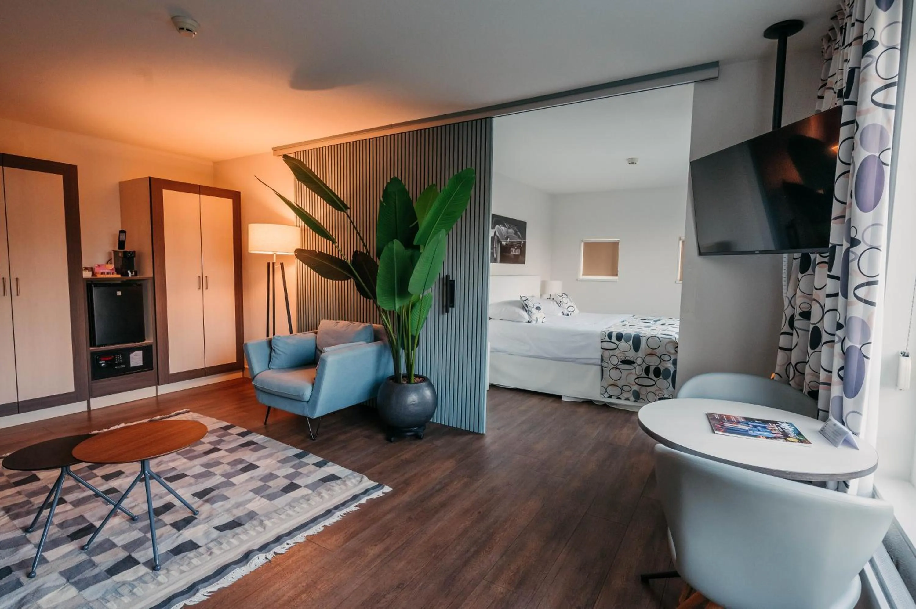 Bedroom, Bed in Hotel Mitland