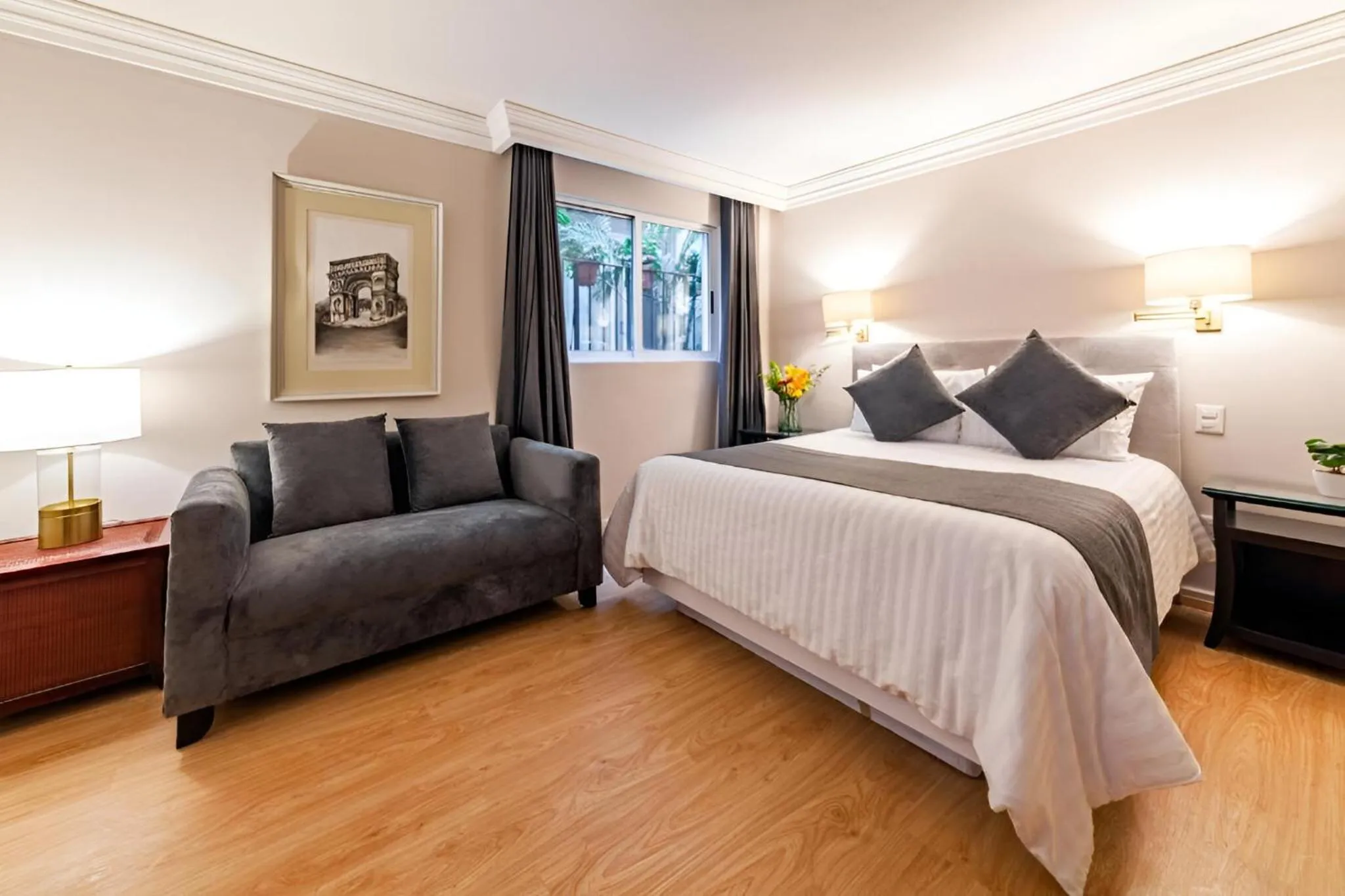 Bed in Suites Newton