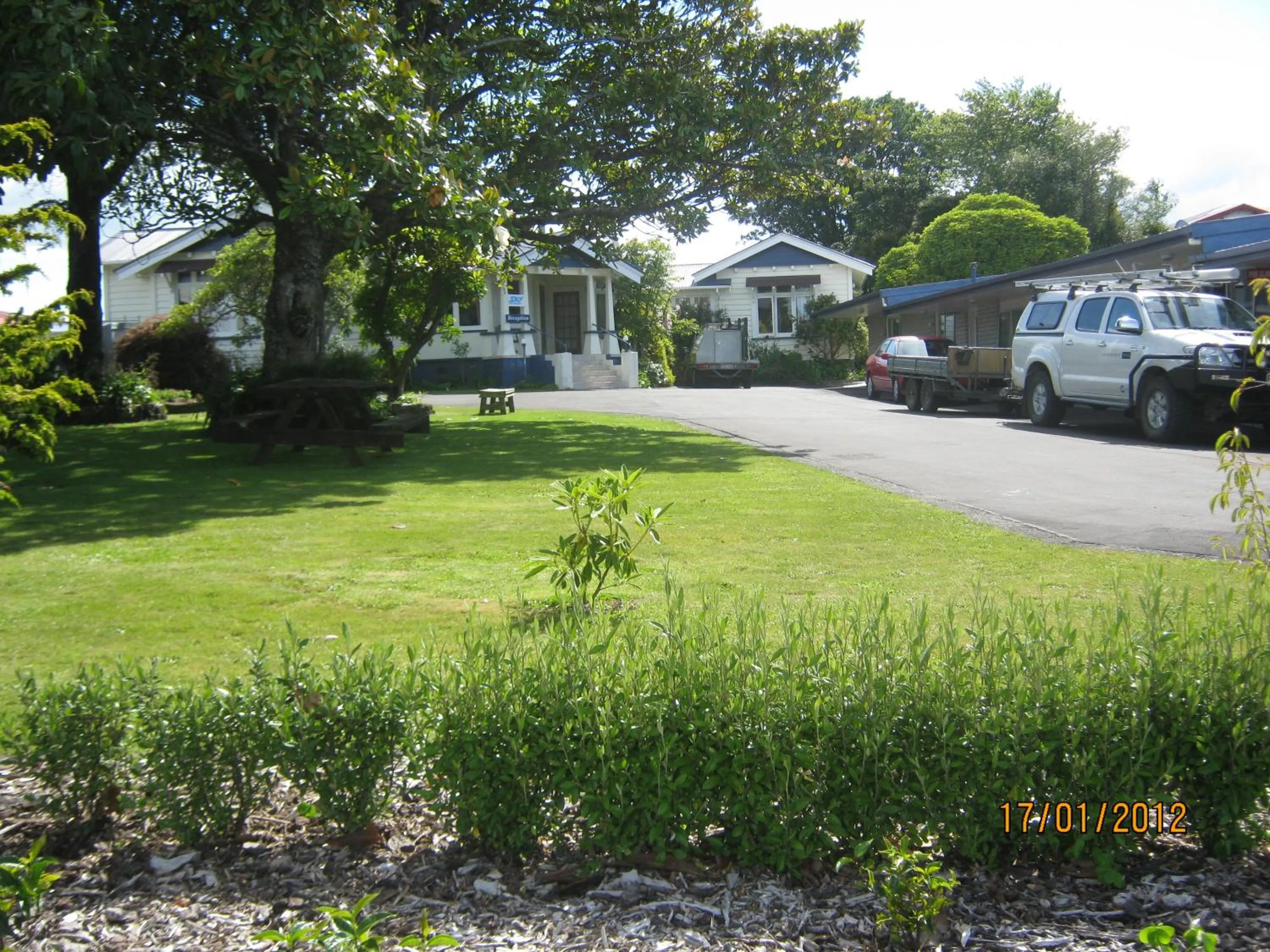 Broadway Lodge Motel