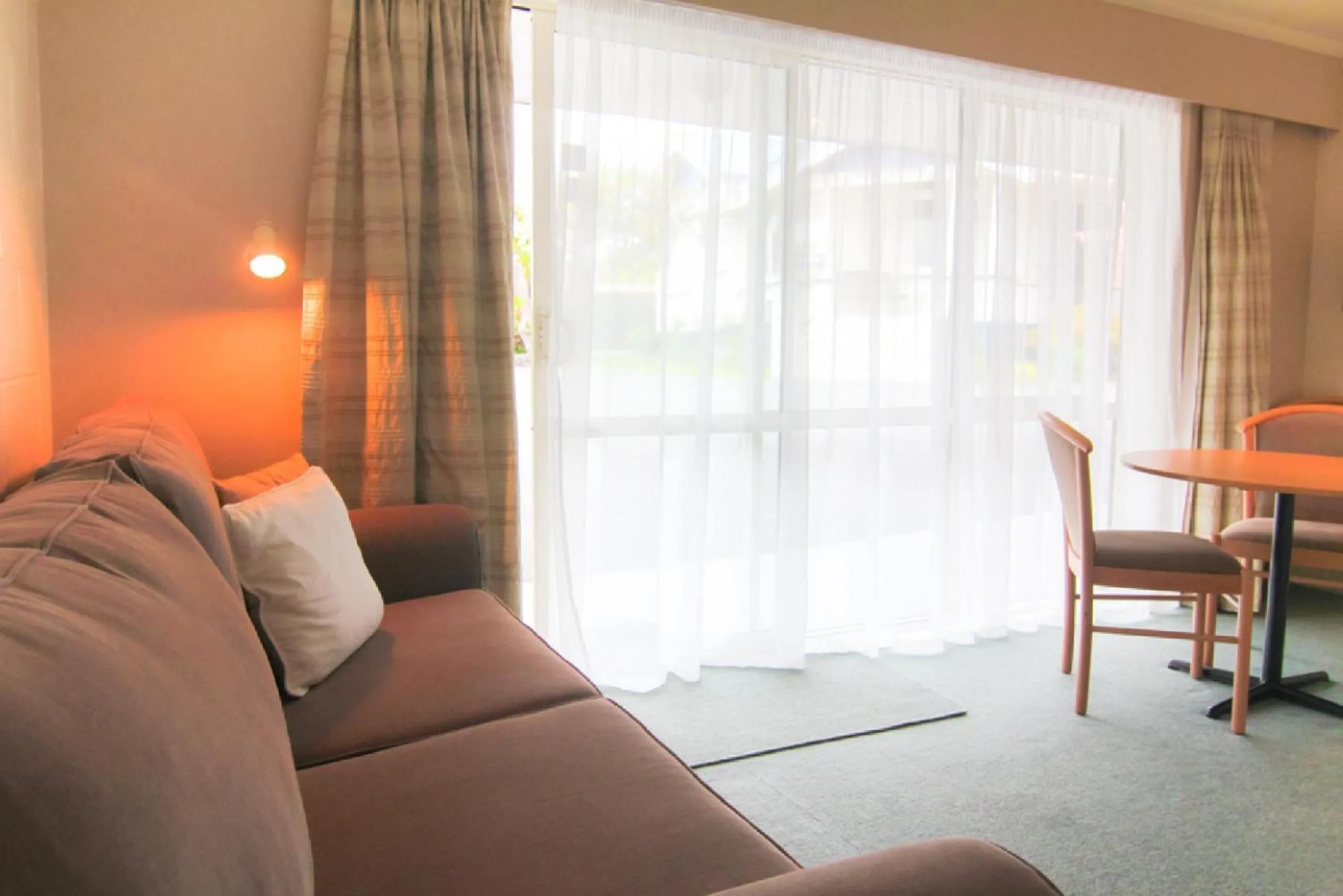 Living room in Broadway Lodge Motel