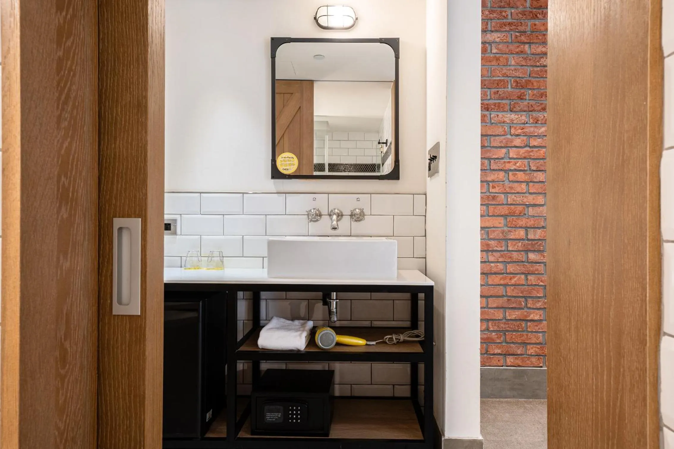 Shower in CHECK inn Taipei Songjiang