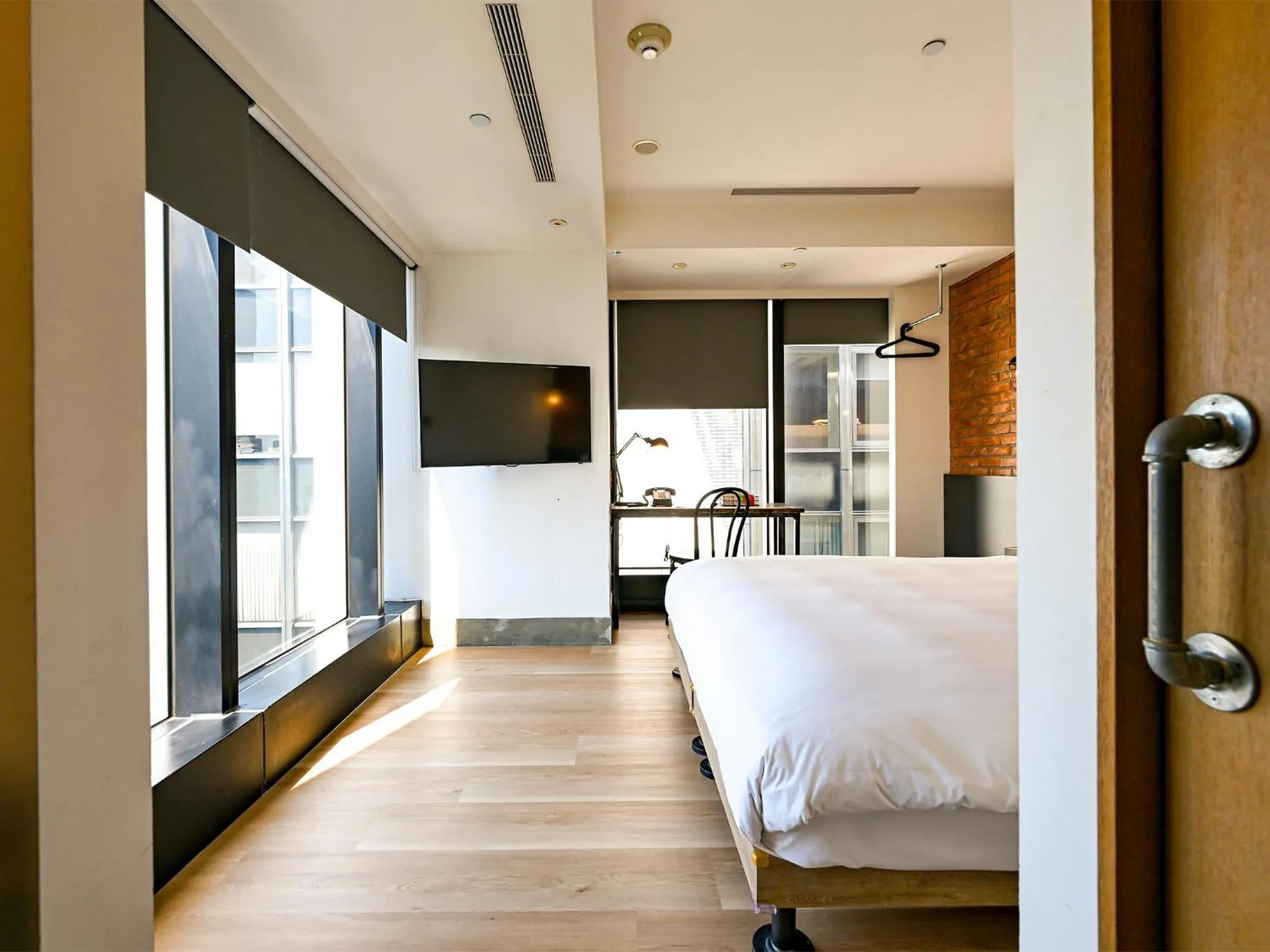 Photo of the whole room, Bed in CHECK inn Taipei Songjiang