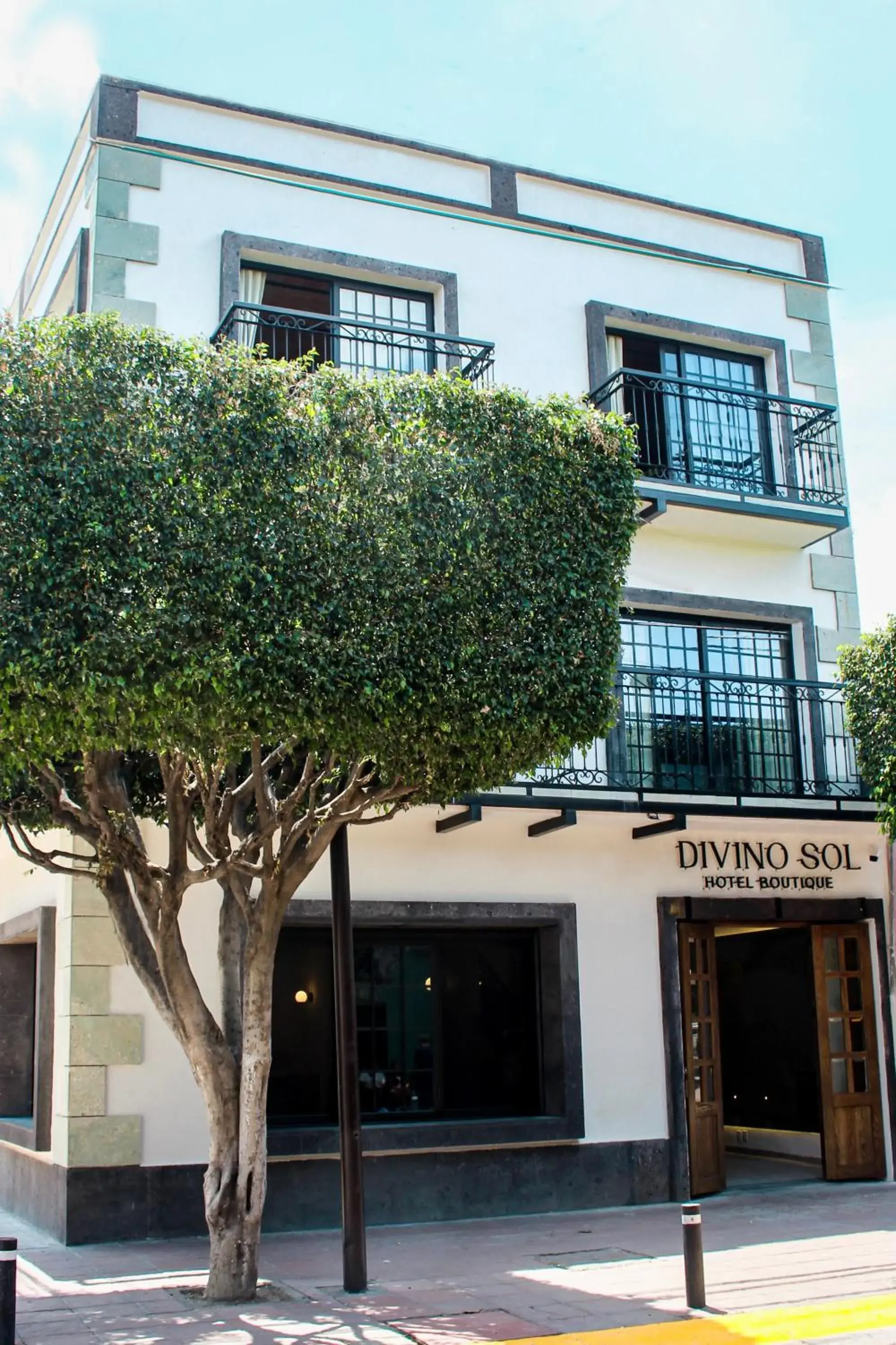 Property building in Hotel Boutique Divino Sol Property building in Hotel Boutique Divino Sol