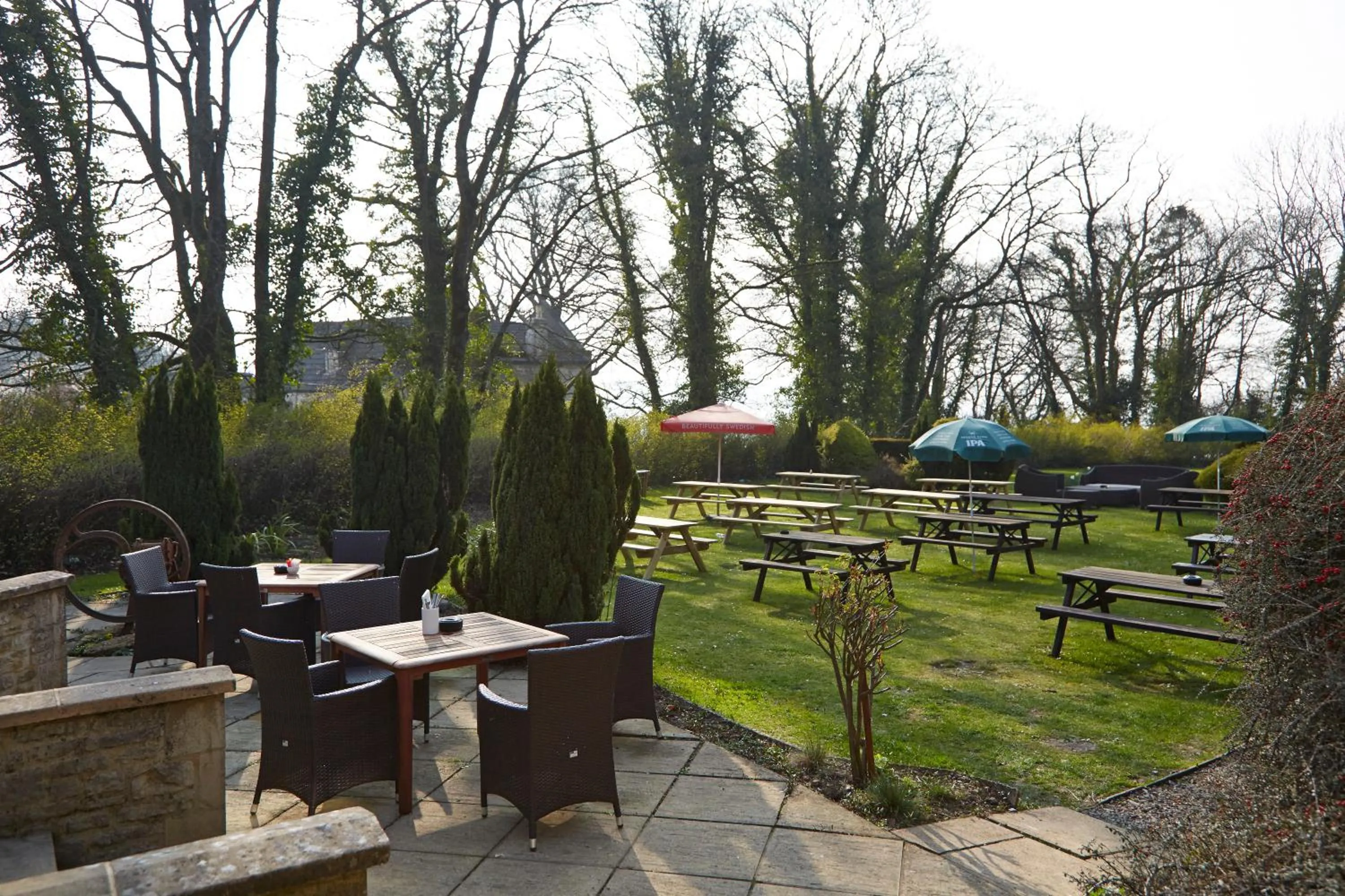 Garden in Royal George Hotel by Greene King Inns