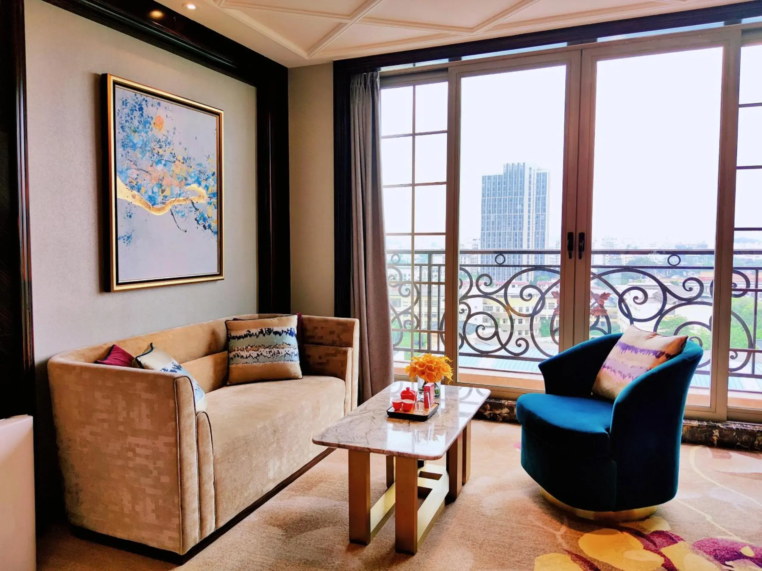 Double Room in Chateau Star River Guangzhou-Free Shuttle Between Hotel And Exhibition Center & Welcome Drink During Canton Fair Double Room in Chateau Star River Guangzhou-Free Shuttle Between Hotel And Exhibition Center & Welcome Drink During Canton Fair
