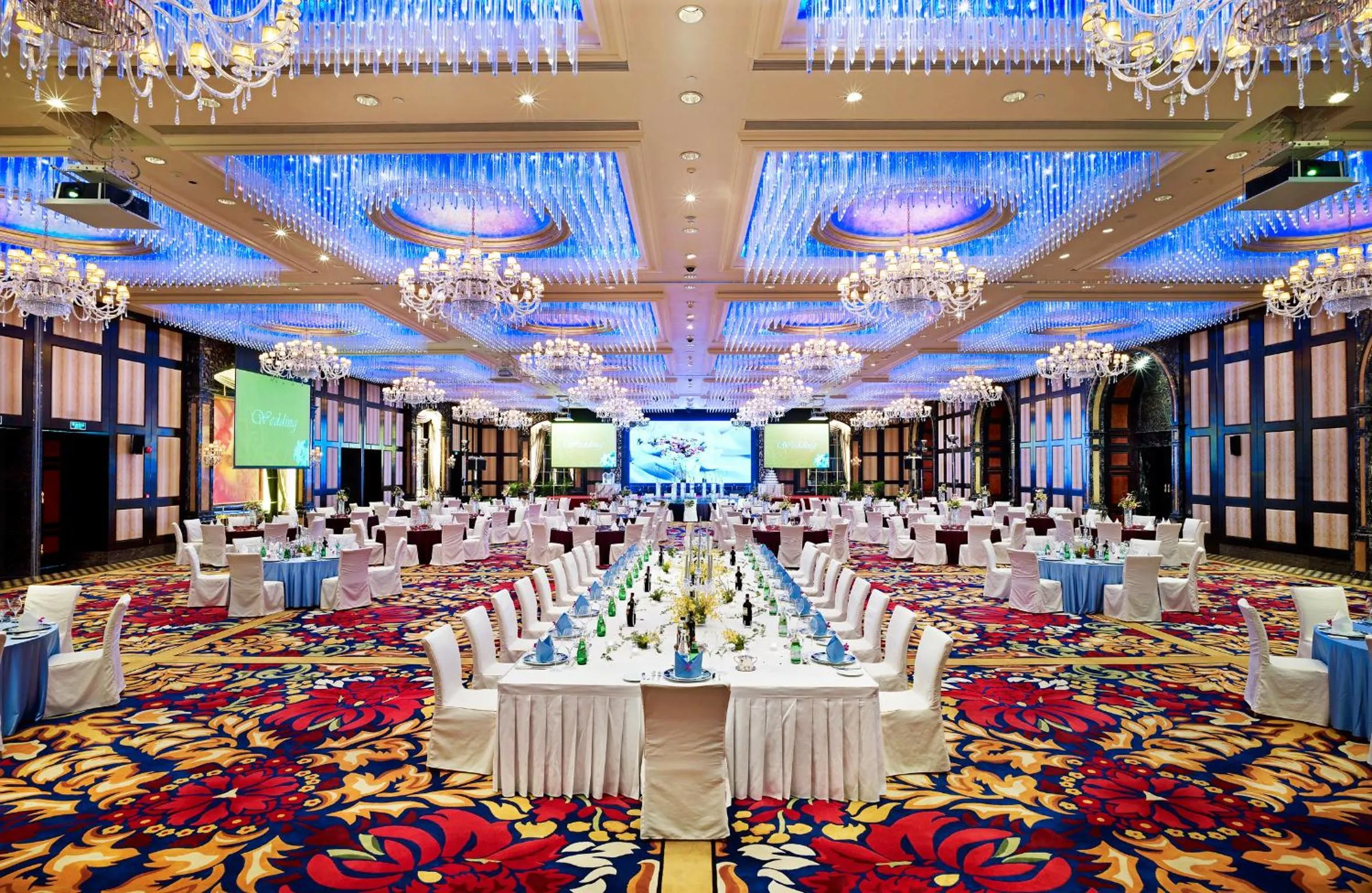 Banquet/Function facilities in Chateau Star River Guangzhou-Free Shuttle Between Hotel And Exhibition Center & Welcome Drink During Canton Fair