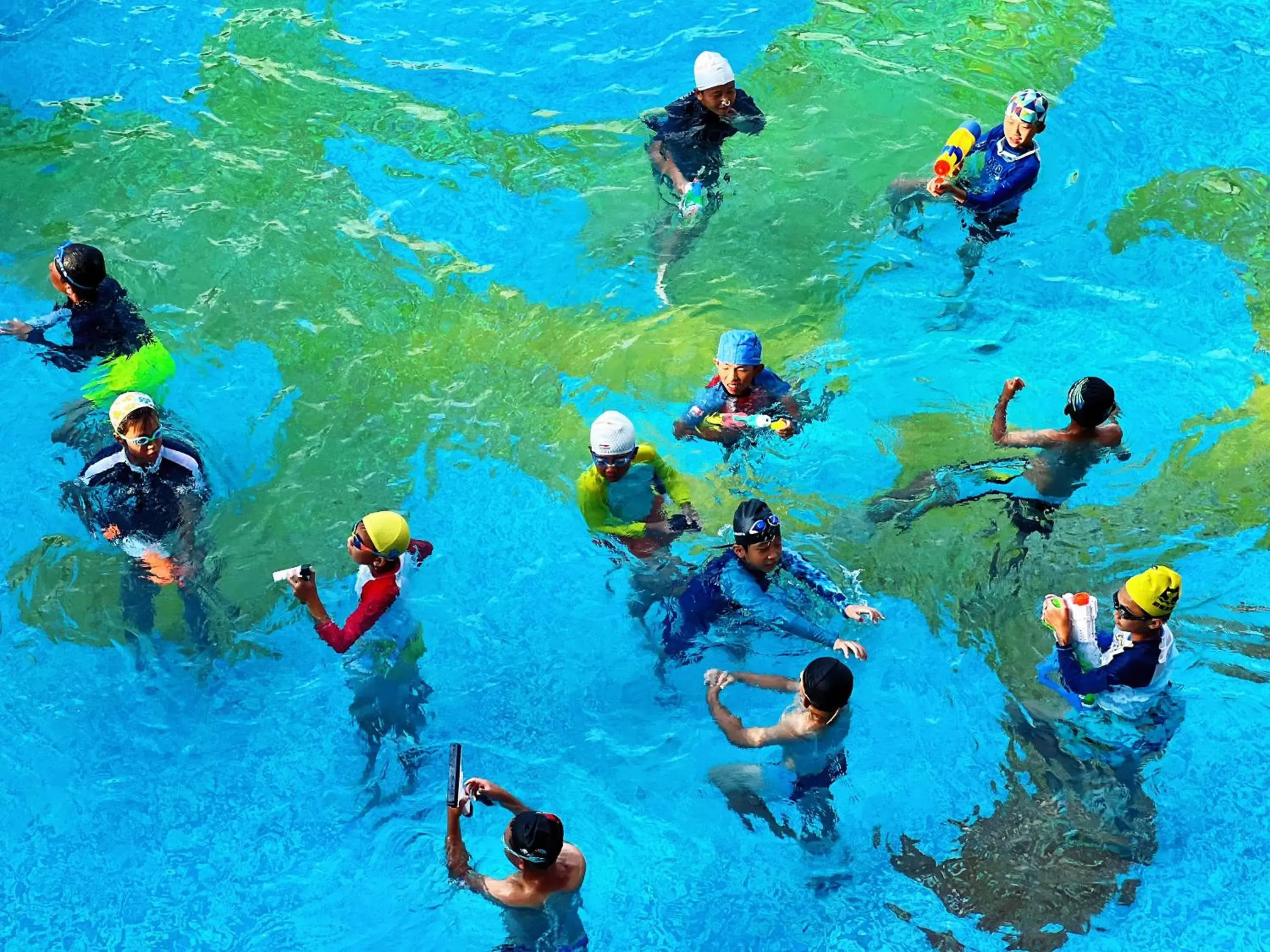 Swimming pool in Chateau Star River Guangzhou-Free Shuttle Between Hotel And Exhibition Center & Welcome Drink During Canton Fair Swimming pool in Chateau Star River Guangzhou-Free Shuttle Between Hotel And Exhibition Center & Welcome Drink During Canton Fair