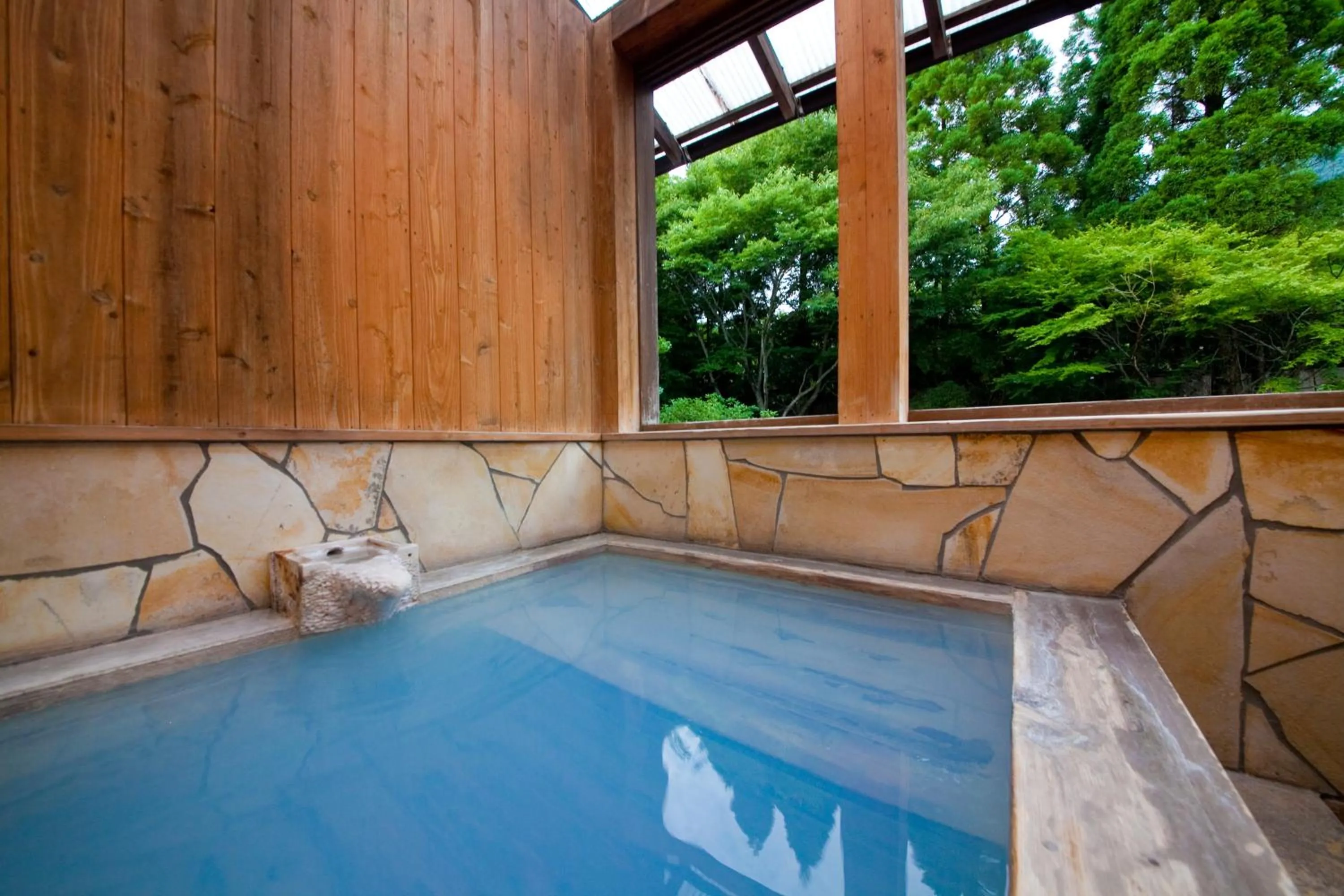 Hot Spring Bath in Yufuin Yasuha