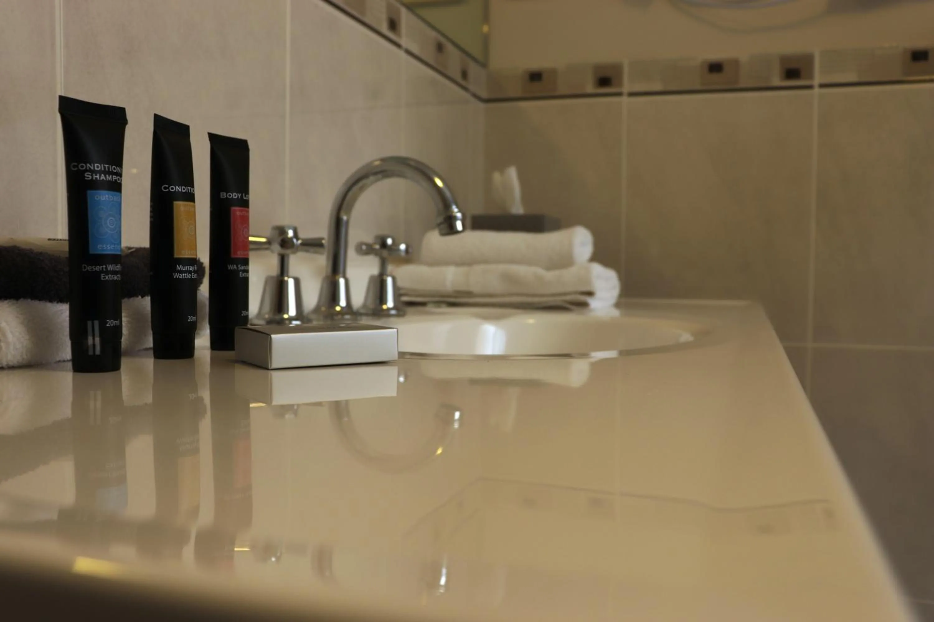 Bathroom in Cootamundra Heritage Motel & Apartments