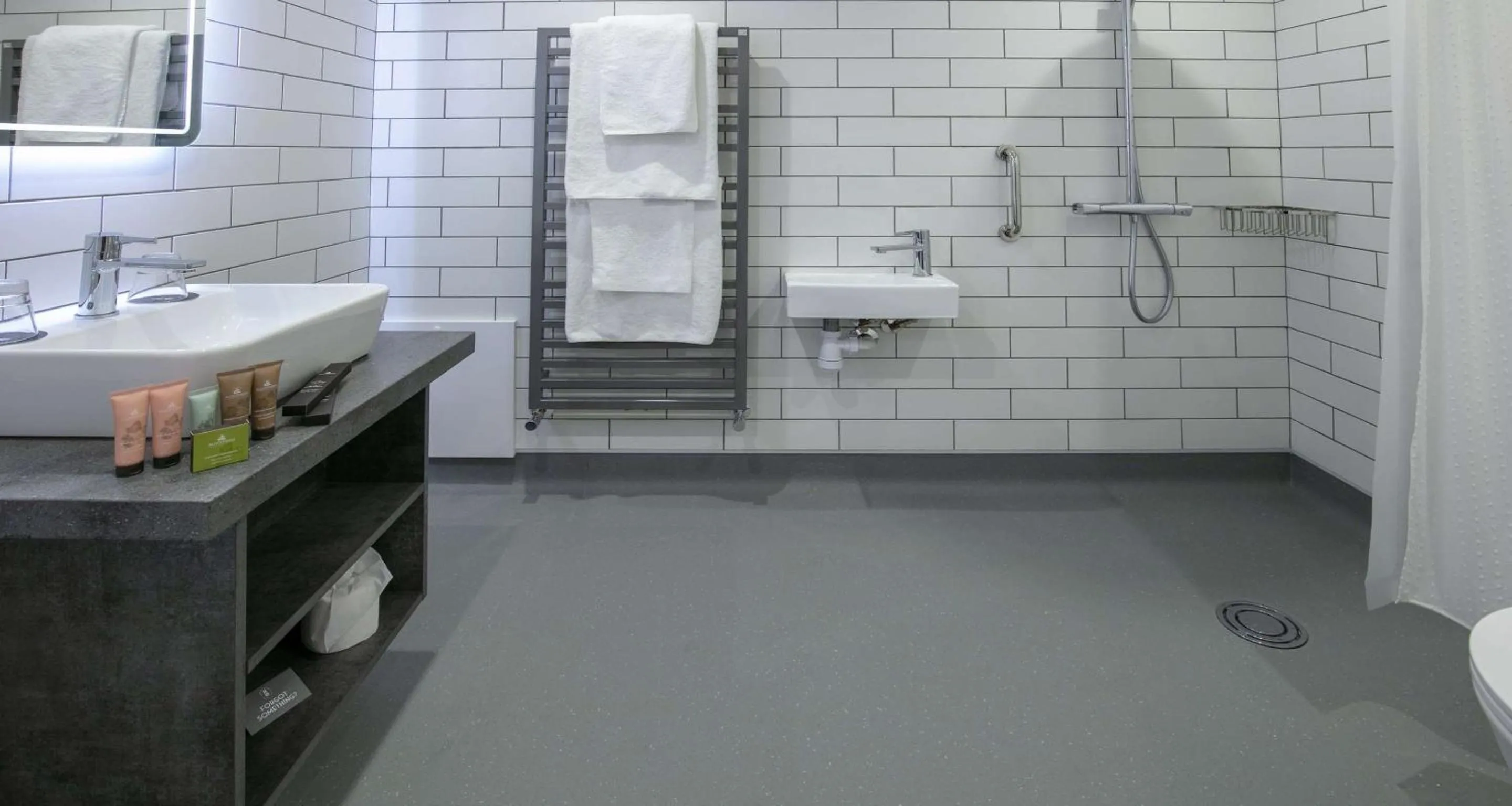 Lounge or bar in Barton Manor Hotel & Spa; BW Signature Collection