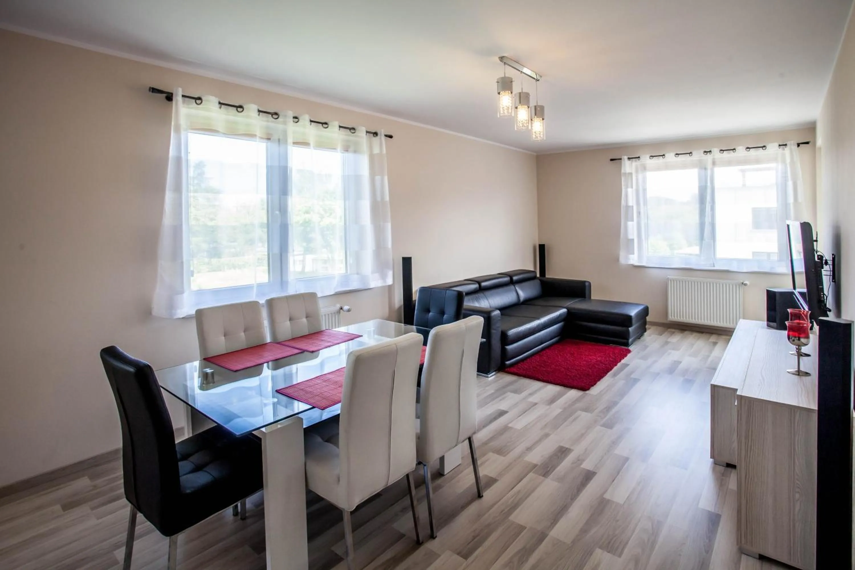 Dining area in Zielone Tarasy, Sun & Snow