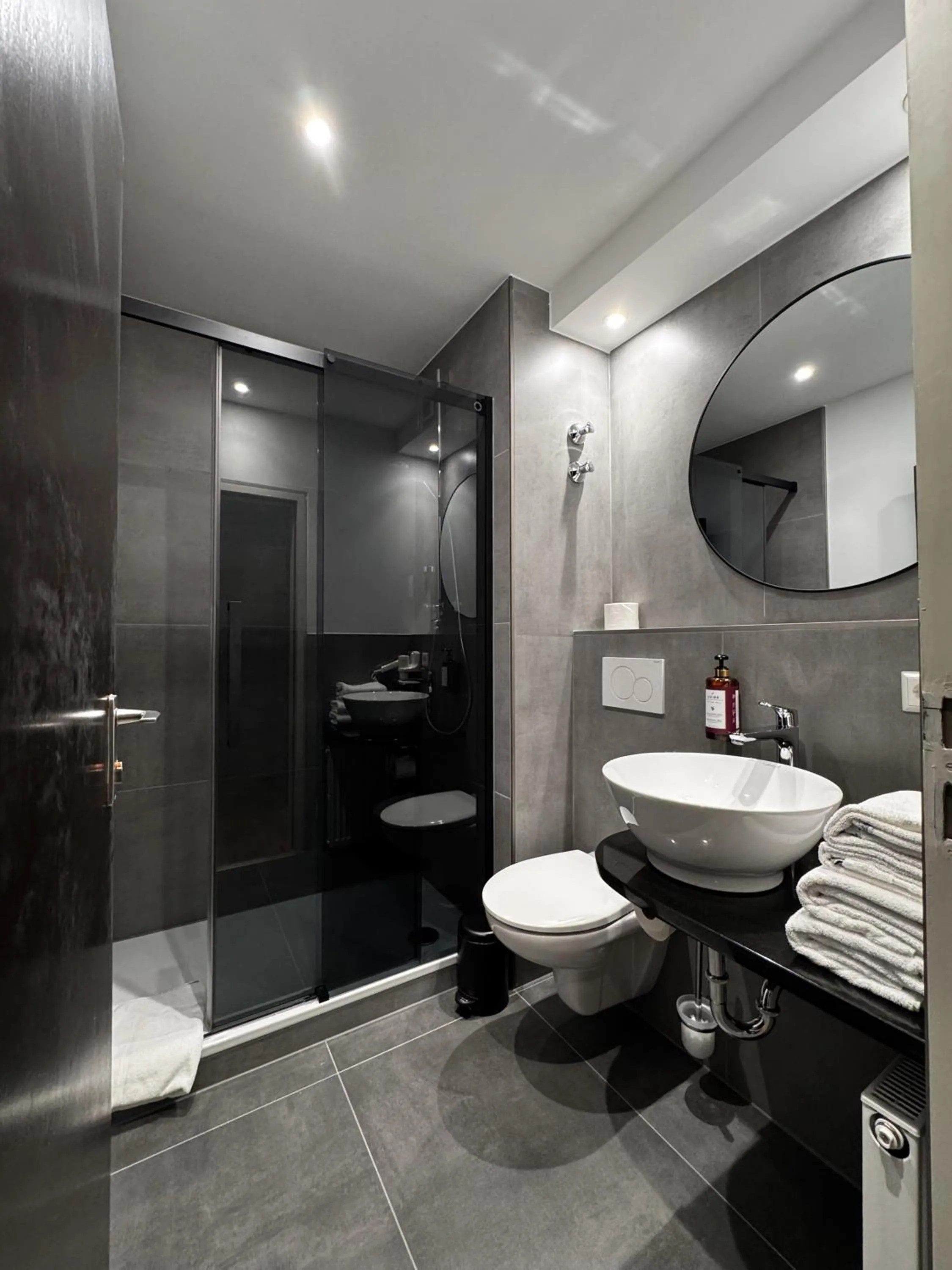 Shower in Hotel Luisenpark