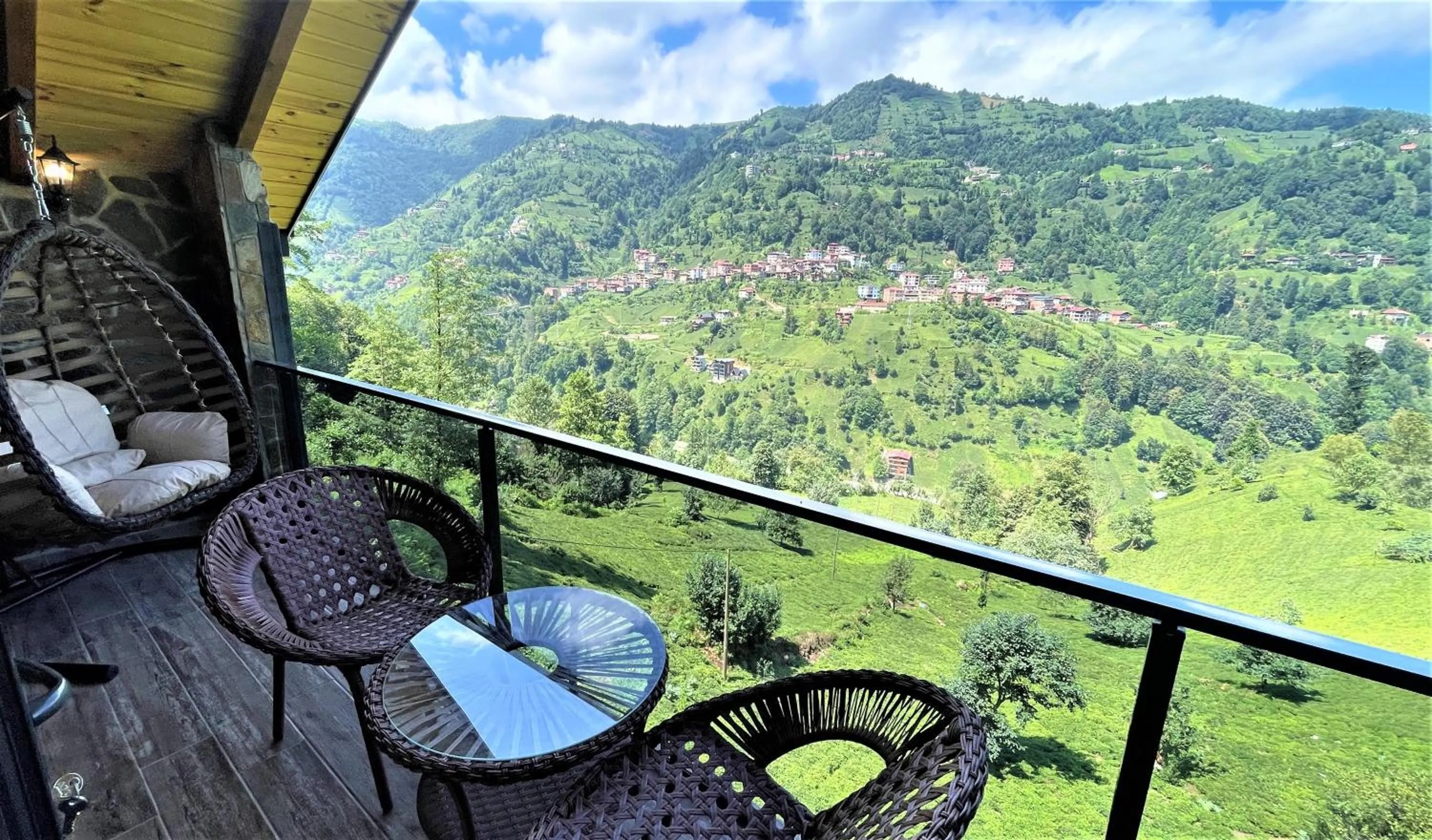 Day in Mezrasuit Bungalov