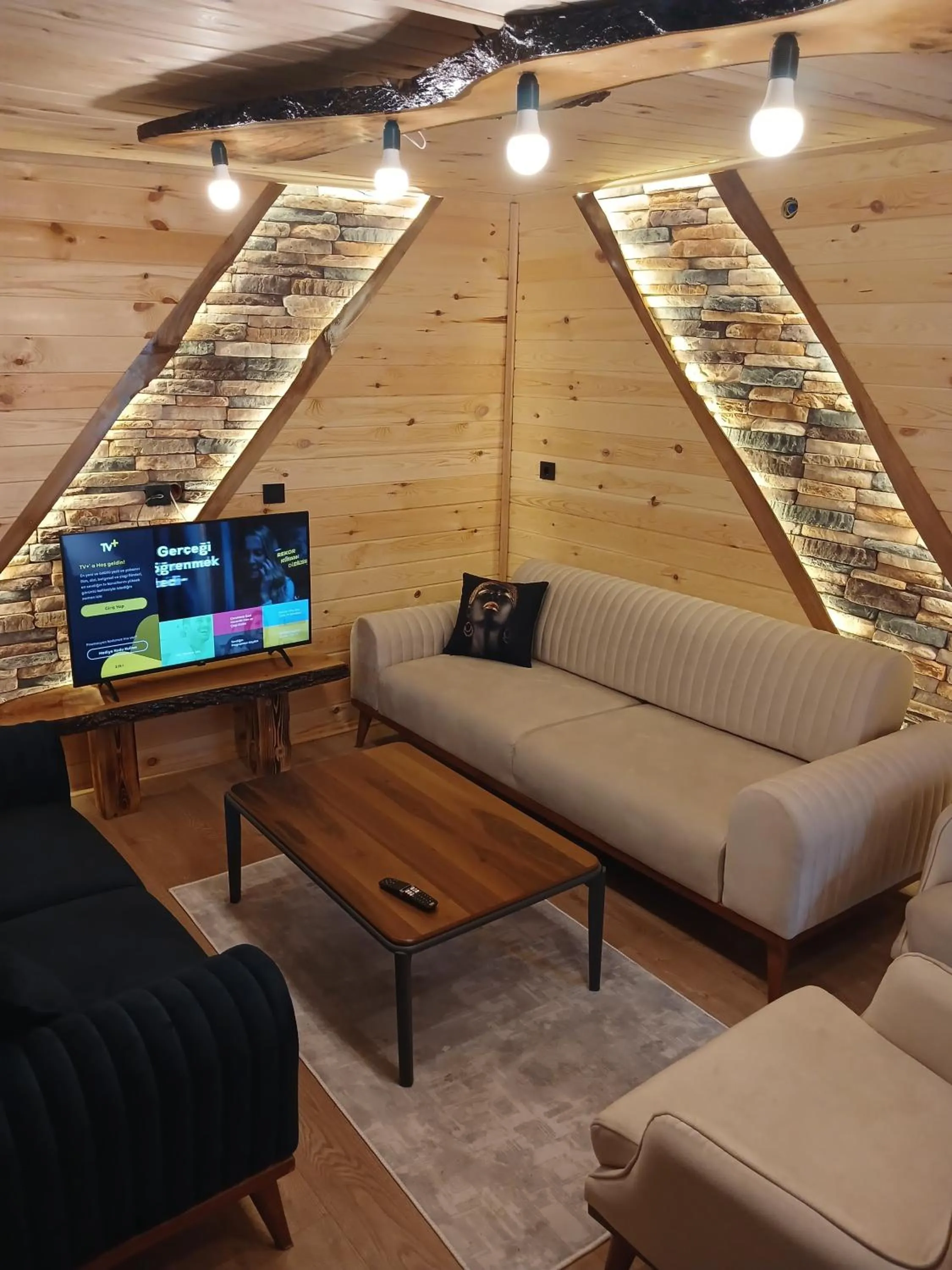 Day in Mezrasuit Bungalov