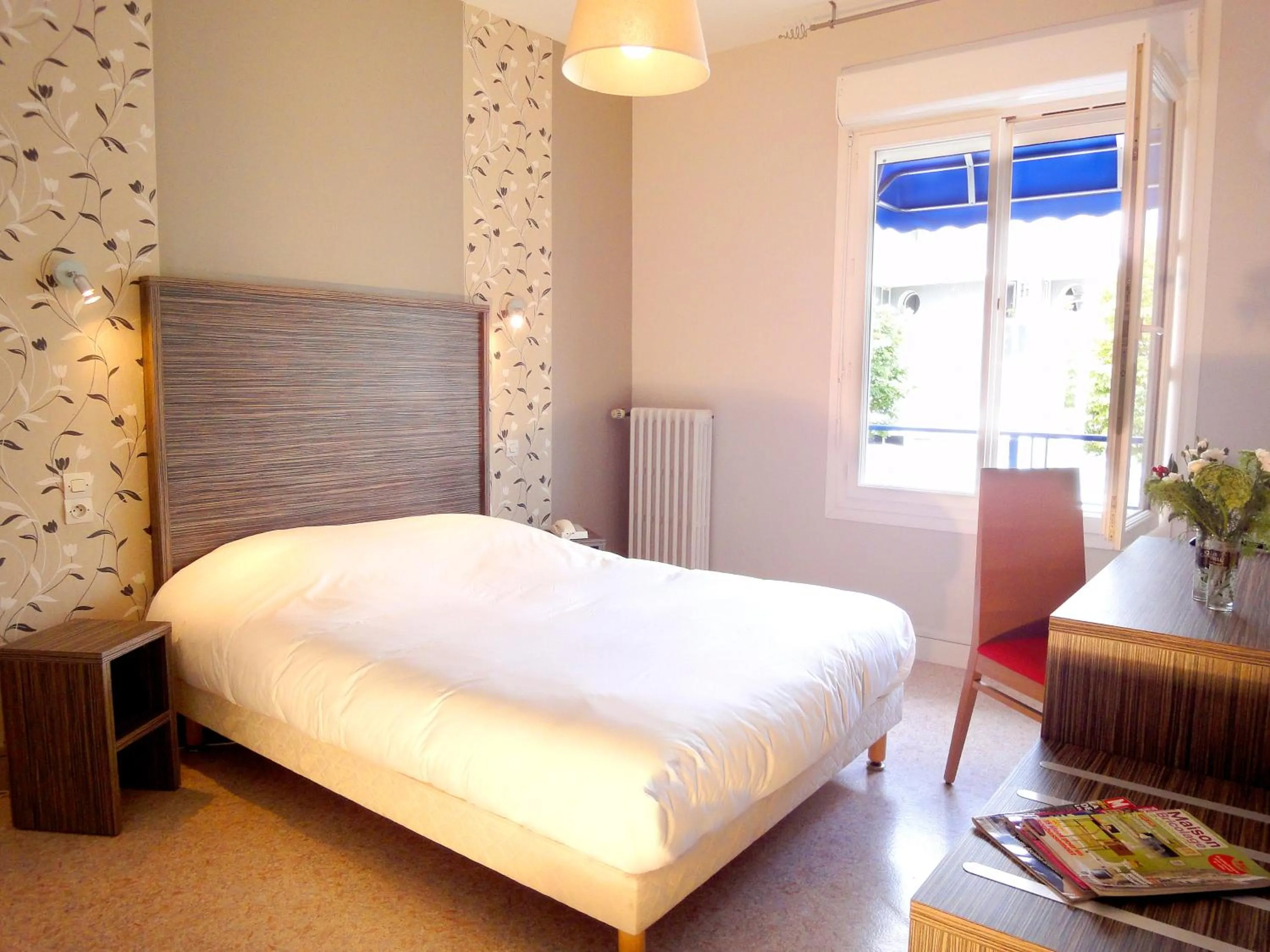 Bedroom, Bed in Hotel les Pecheurs