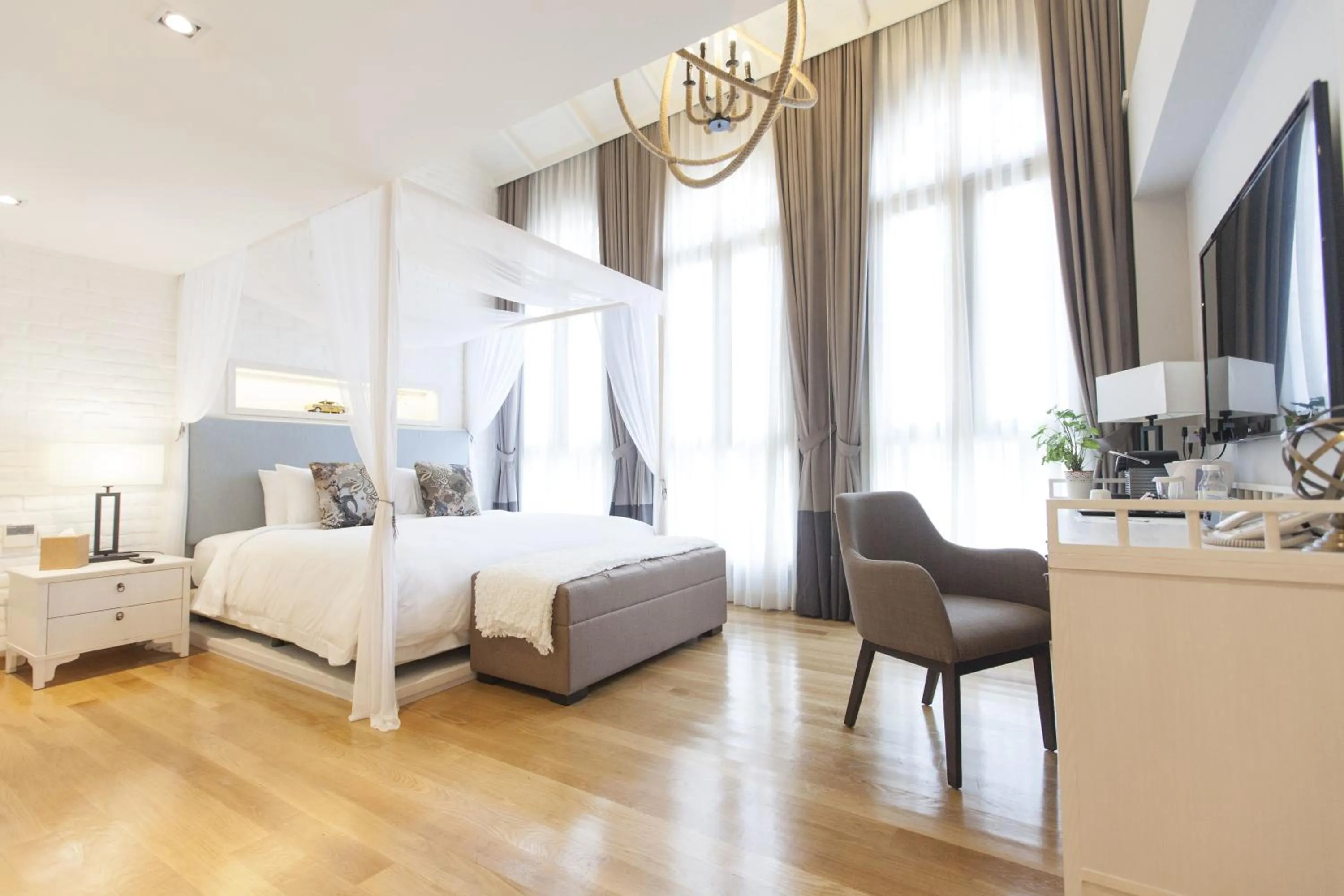 Photo of the whole room, Bed in Hotel NuVe Heritage