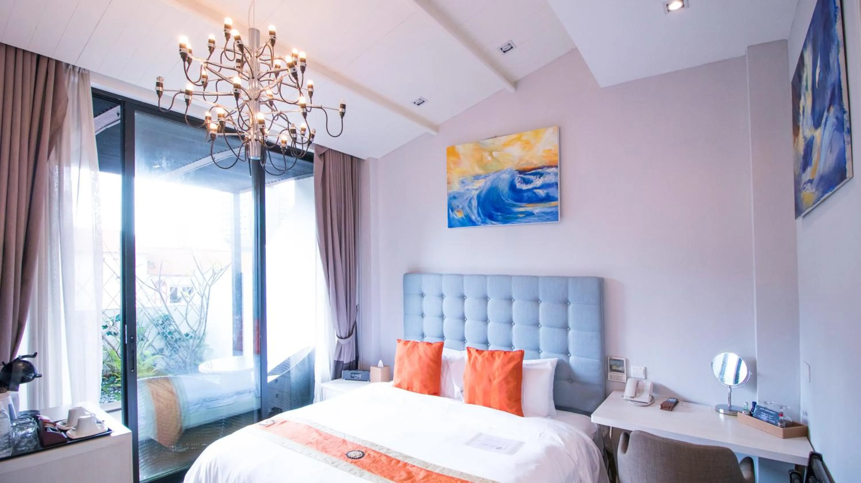 Photo of the whole room, Bed in Hotel NuVe Heritage